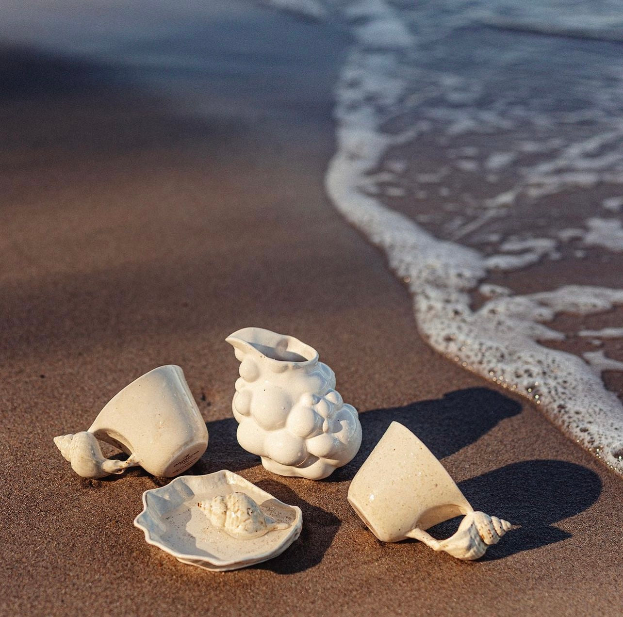 Christina Iversen Studio ceramics by the sea – conch cups, mussel plate and vase inspired by the ocean