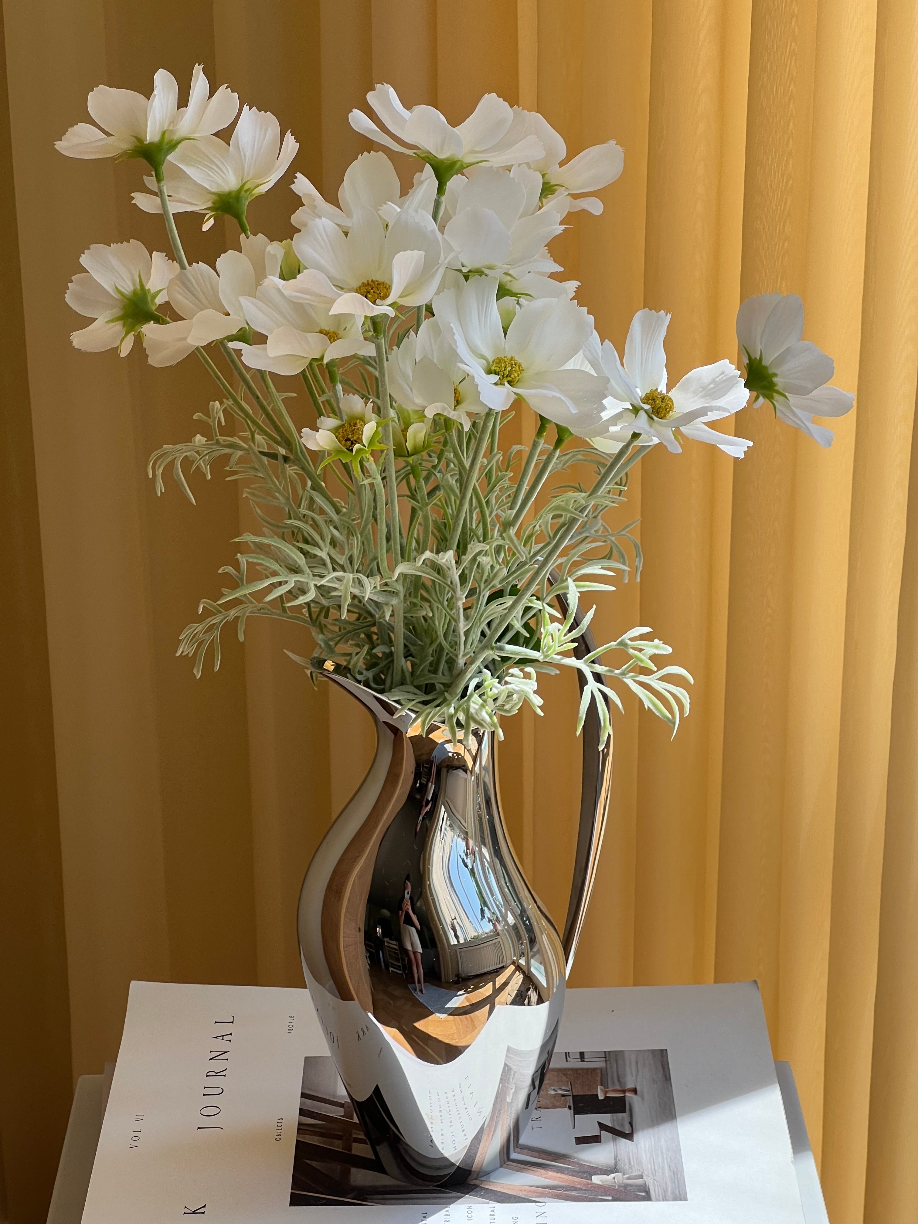 Cosmos Bouquet | White STUDIO HAFNIA