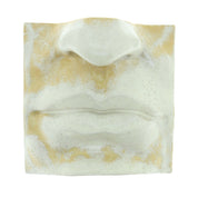 Jacob Laoru | Square Mouth (2): Firkantet mund i glaseret stentøjsler i AntiqueWhite til væggen Studio Hafnia