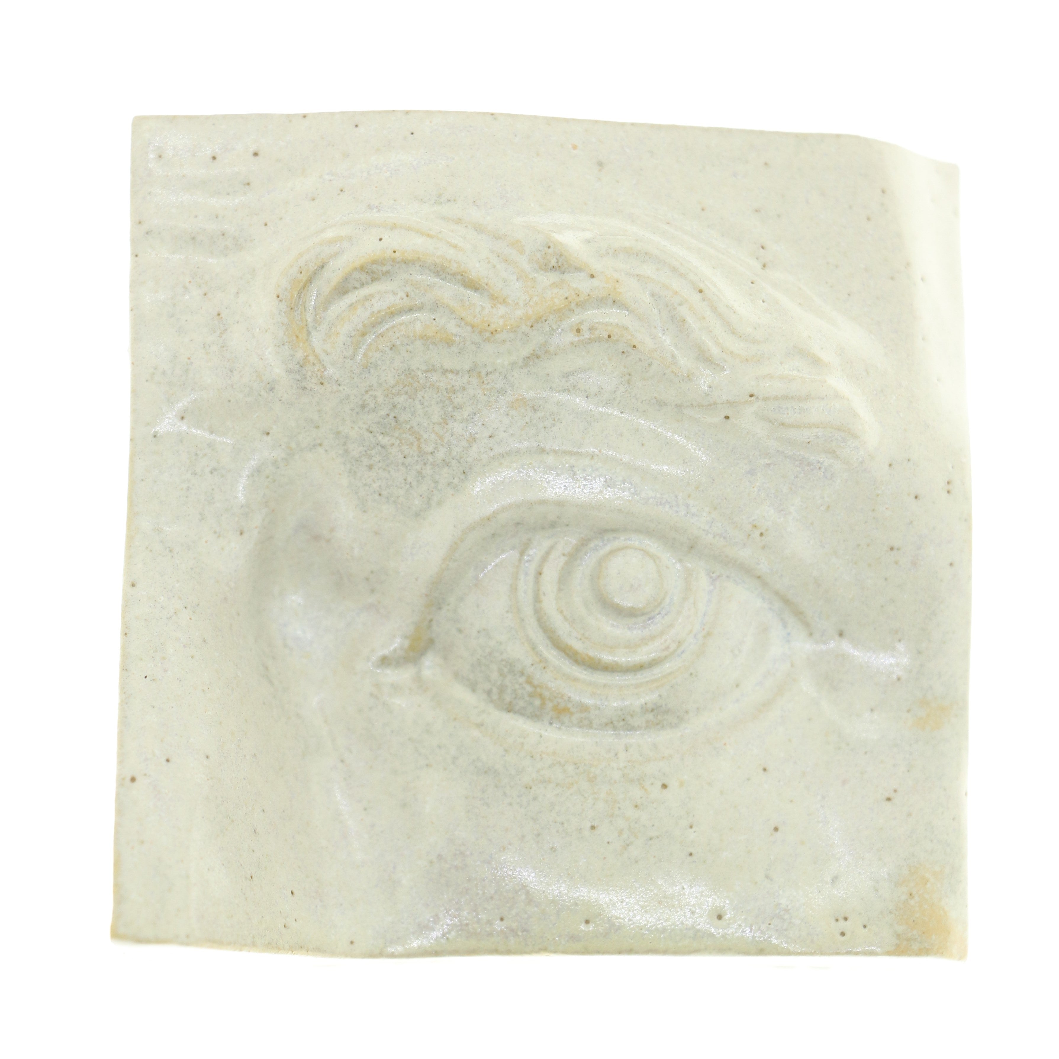 Jacob Larou | Square Eye (Left): Firkantet øje i glaseret stentøjsler i AntiqueWhite til væggen Studio Hafnia