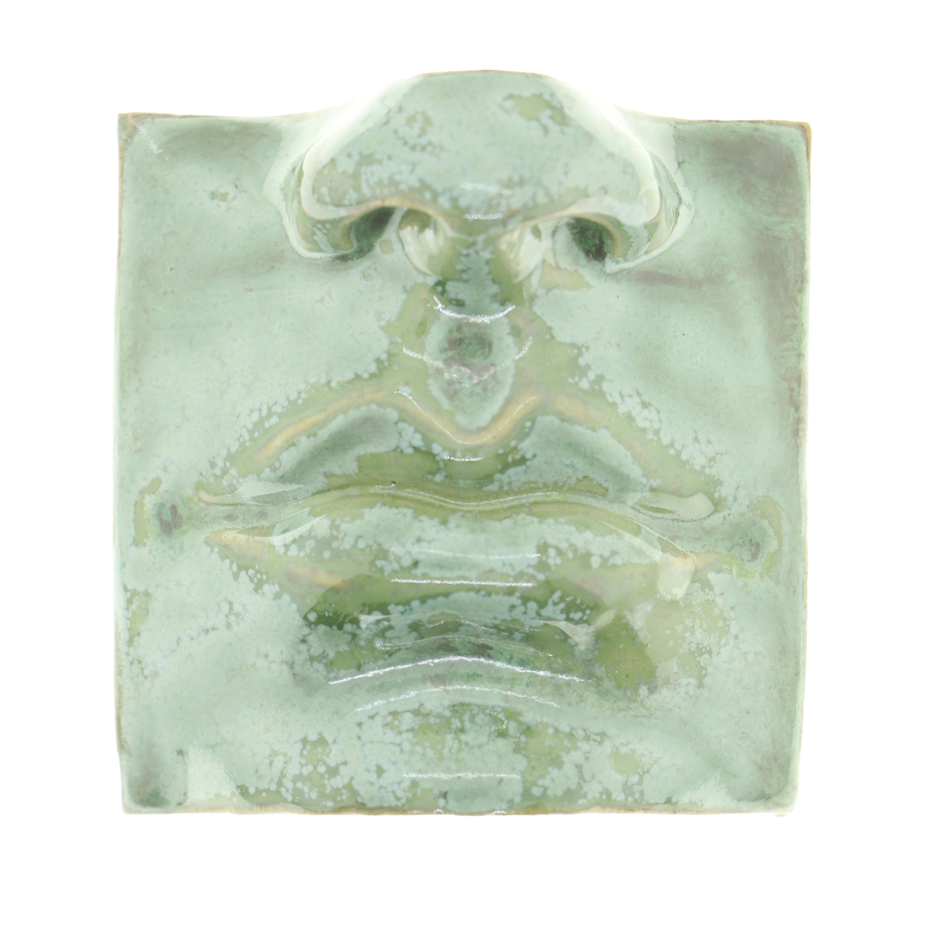 Jacob Laoru | Square Mouth (1): Firkantet mund i glaseret stentøjsler i CopperGreen til væggen Studio Hafnia