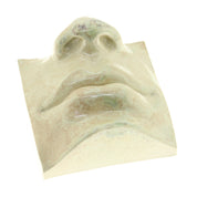 Jacob Laoru | Square Mouth (1): Firkantet mund i glaseret stentøjsler i CrystalGreen til væggen Studio Hafnia