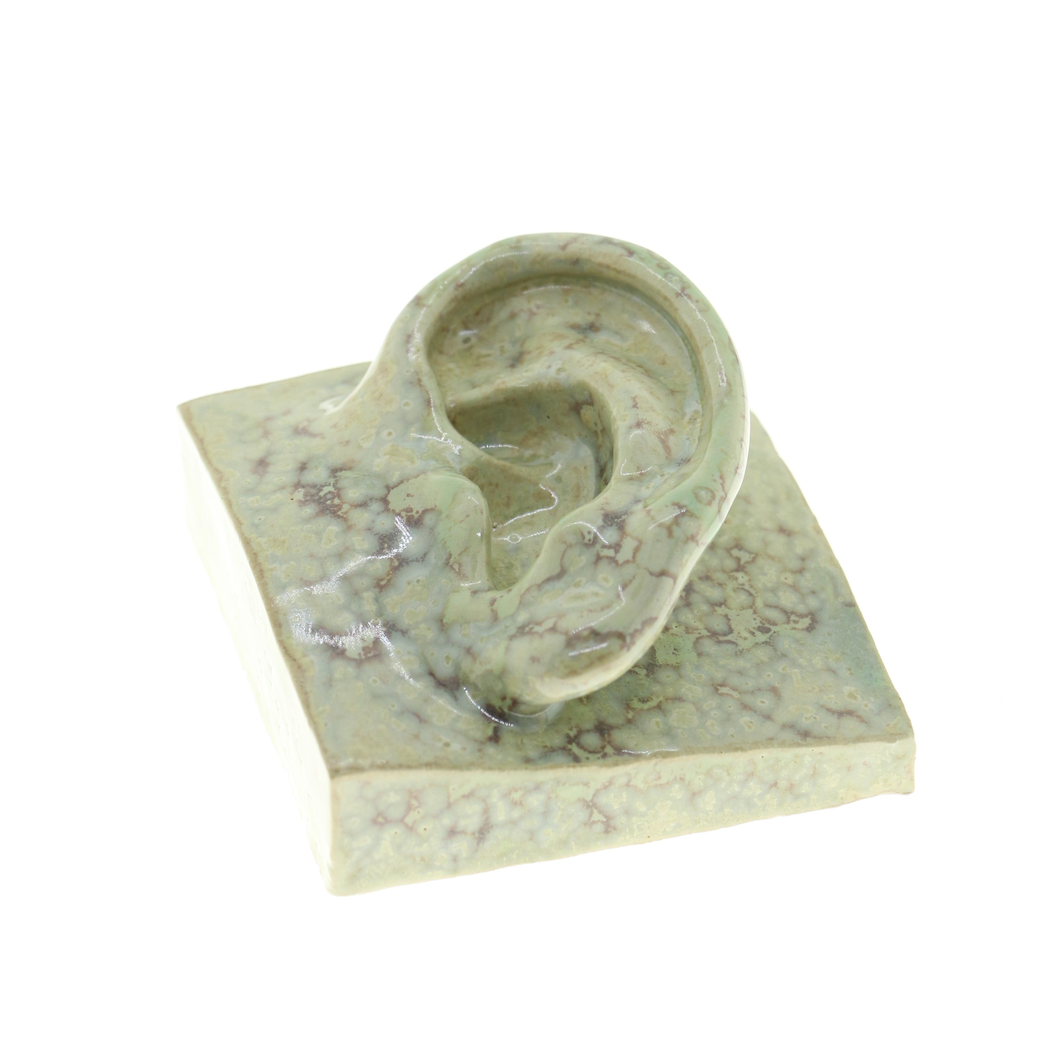 Jacob Laoru | Square Ear (Left): Firkantet øre i glaseret stentøjsler i CrystalGreen til væggen Studio Hafnia