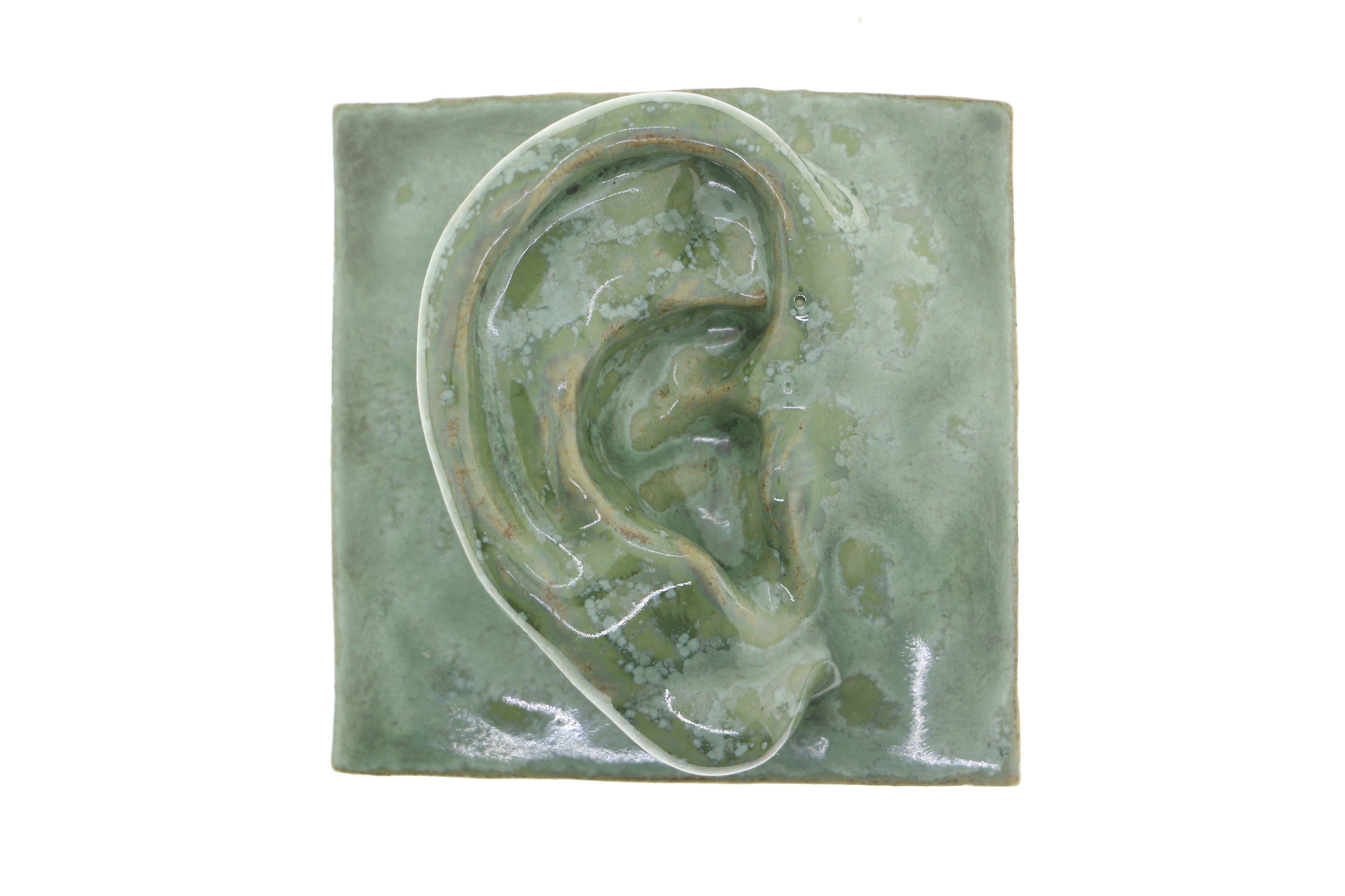 Jacob Laoru | Square Ear (Right): Firkantet øre i glaseret stentøjsler i CopperGreen til væggen Studio Hafnia