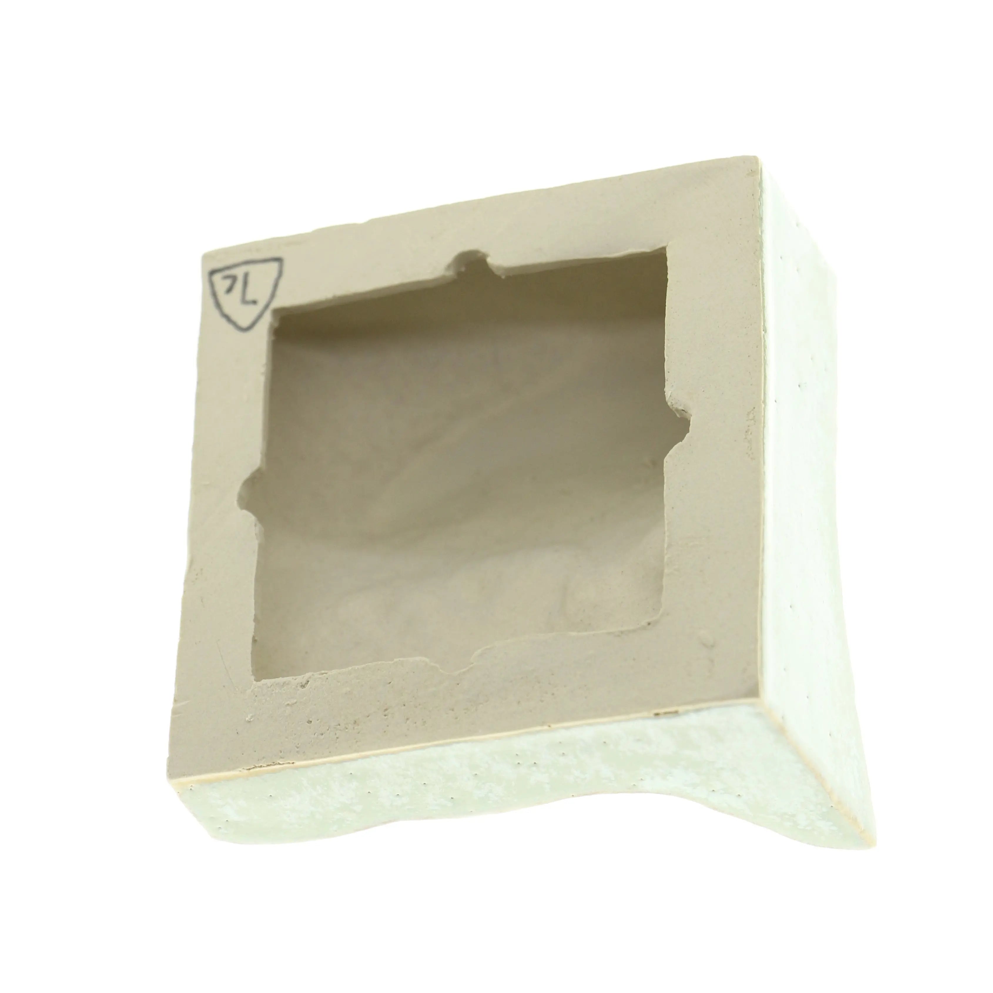 Jacob Larou | Square Eye (Left): Firkantet øje i glaseret stentøjsler i CopperGreen til væggen Studio Hafnia