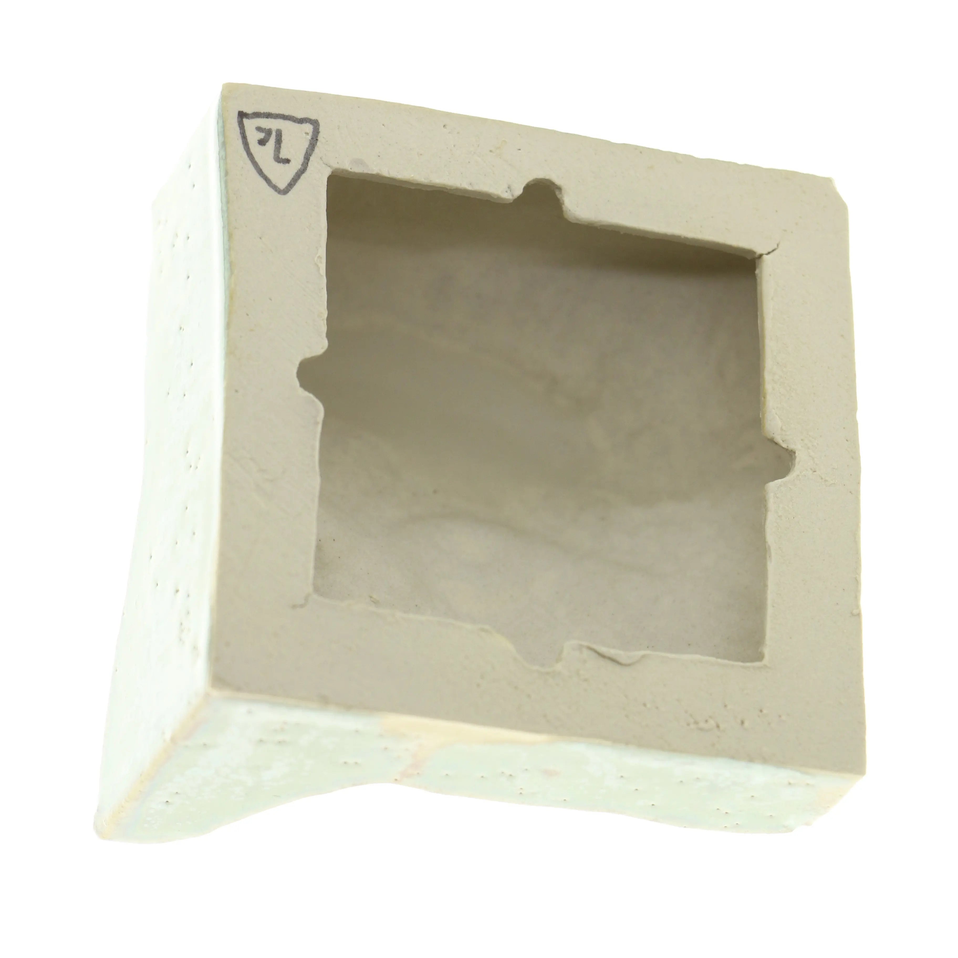 Jacob Larou | Square Eye (Right): Firkantet øje i glaseret stentøjsler i CopperGreen til væggen Studio Hafnia