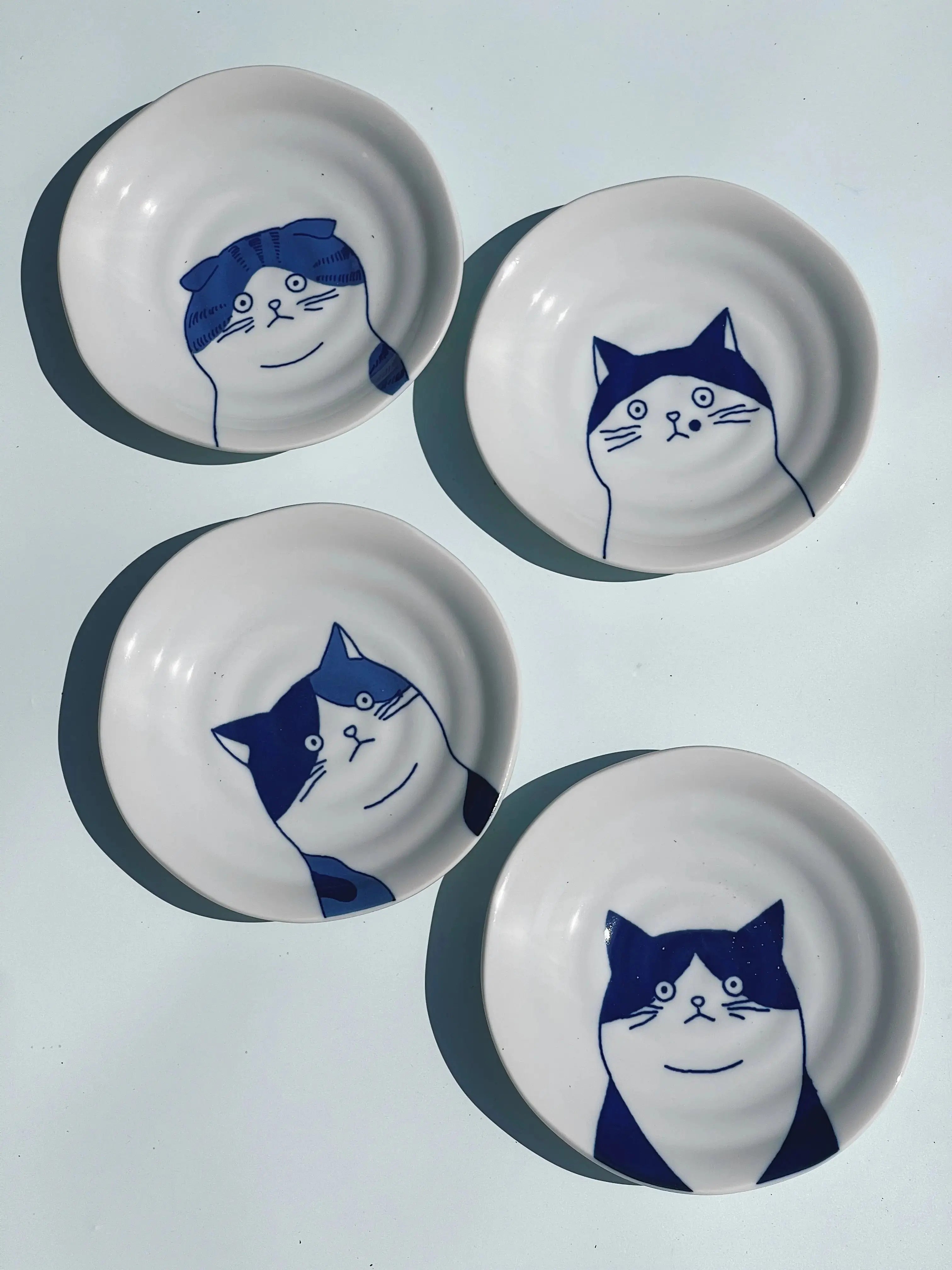 Japansk tallerken med blå kat | 5 forskellige slags | 16 cm Studio Hafnia