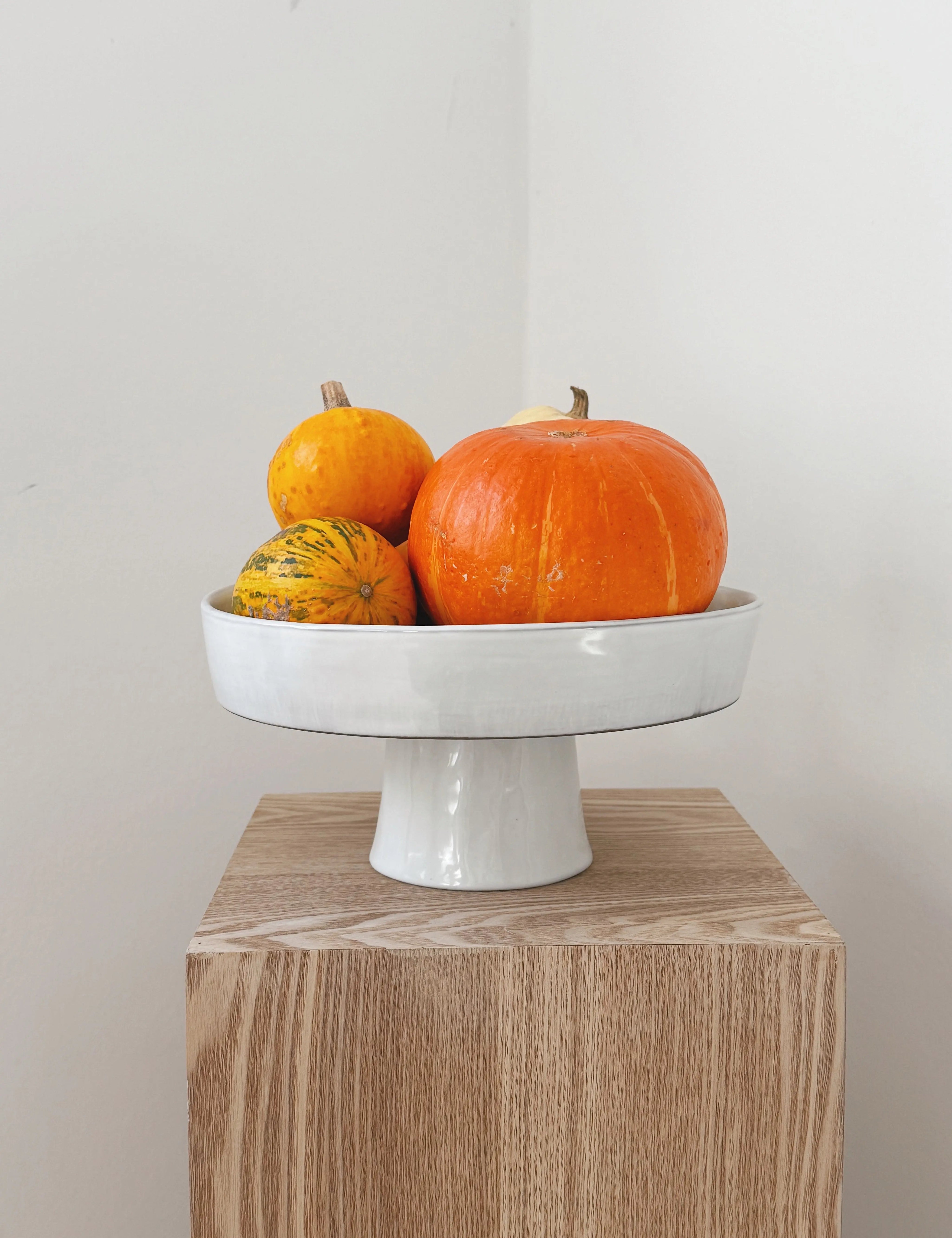 Dyb Tallerken med Fod L – Off White | Serax Serax