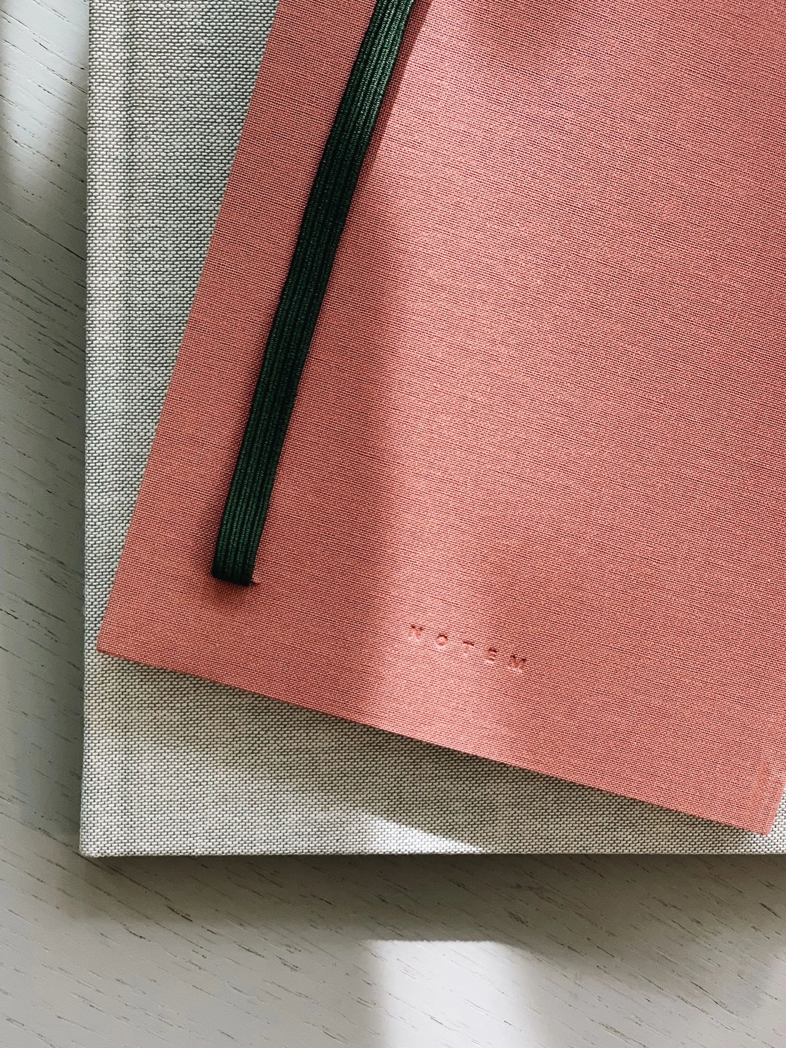 Notem studio, Bea notesbog med elastikbånd, medium, Rose Notem studio