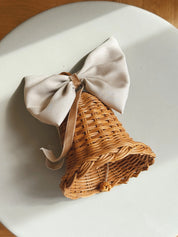 Stående Rattan Juleklokke med Lys Sløjfe | 12,5 x 12,5 cm Studio Hafnia