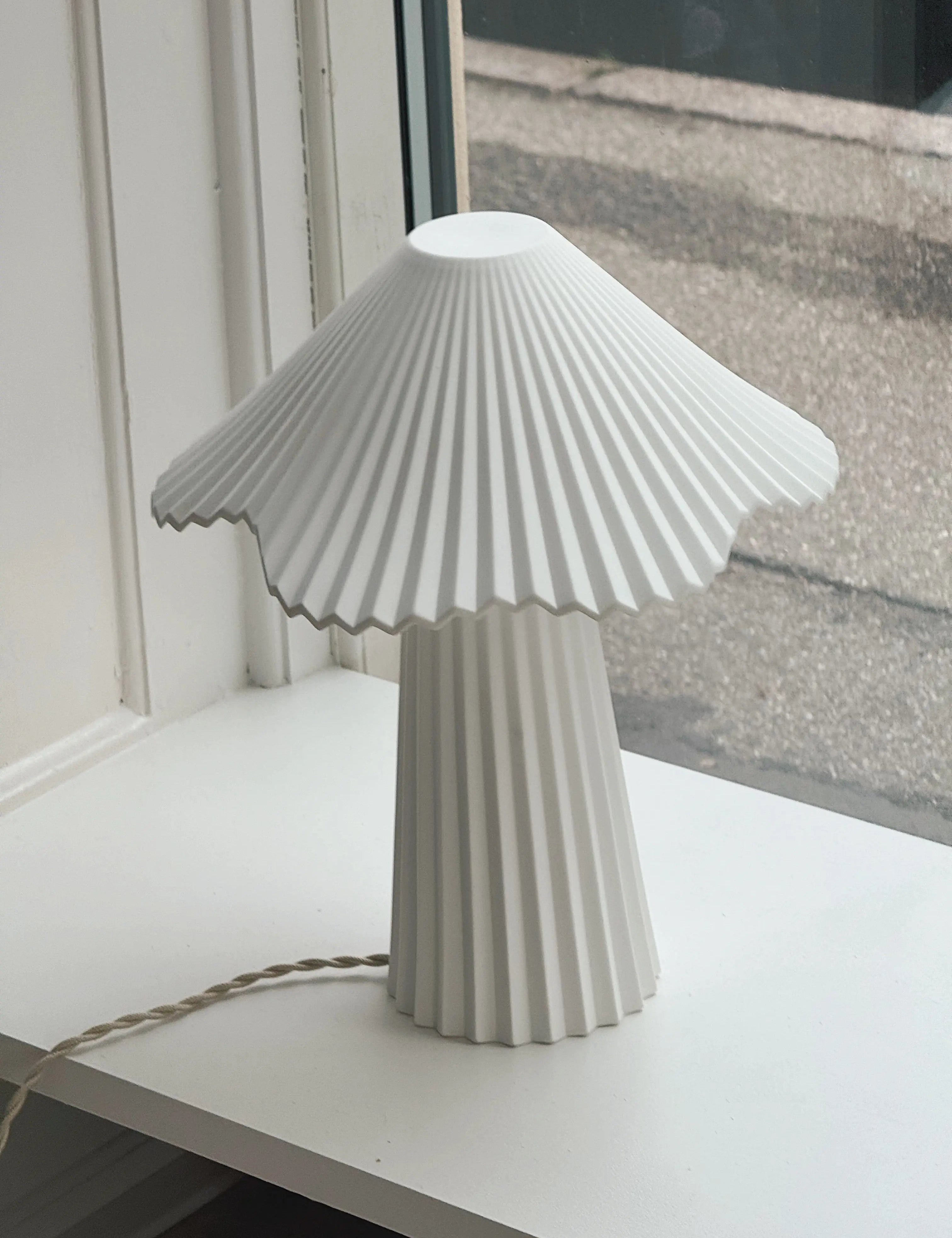 Uala Bordlampe S – Hvid | Sebastian Herkner – Serax Serax