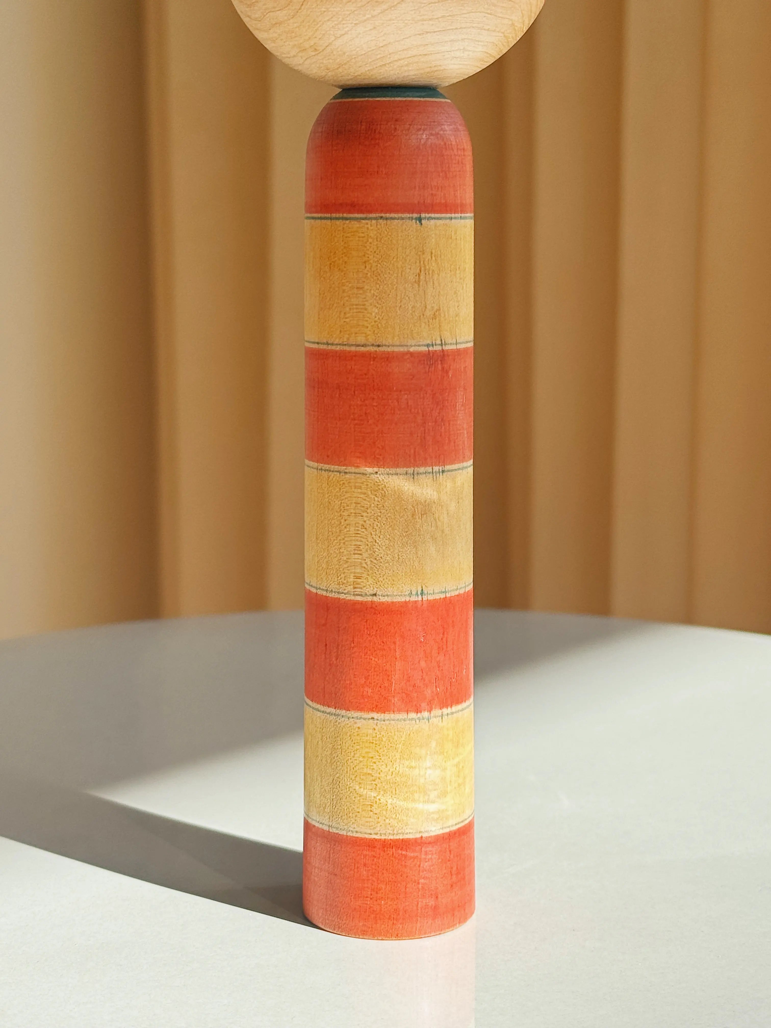 Vintage Kokeshi Dukke Nr. 230 fra Japan – Håndlavet | H 21 cm Studio Hafnia