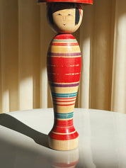 Vintage Kokeshi Dukke Nr. 233 fra Japan – Håndlavet | H 21 cm Studio Hafnia