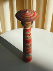 Vintage Kokeshi Dukke Nr. 234 fra Japan – Håndlavet | H 21 cm Studio Hafnia