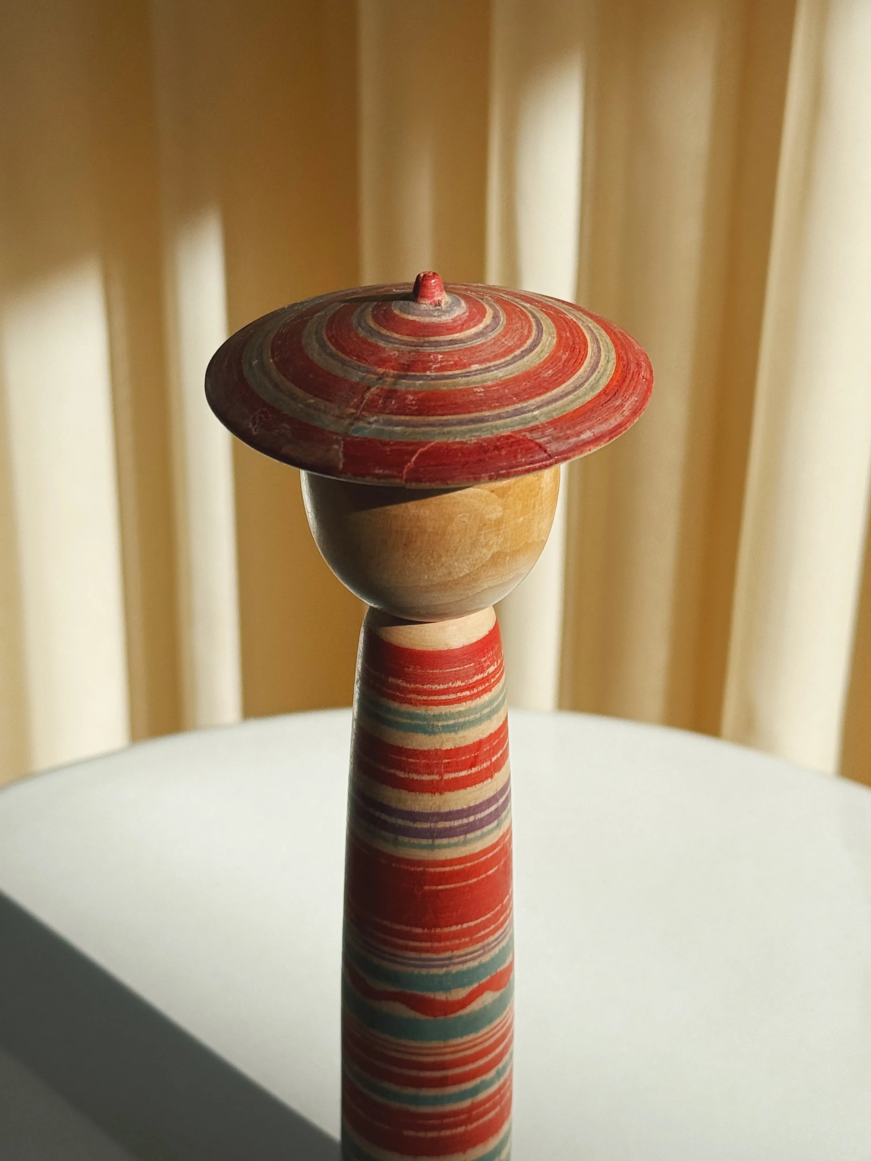 Vintage Kokeshi Dukke Nr. 234 fra Japan – Håndlavet | H 21 cm Studio Hafnia
