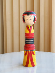 Vintage Kokeshi Dukke Nr. 236 fra Japan – Håndlavet | H 19 cm Studio Hafnia