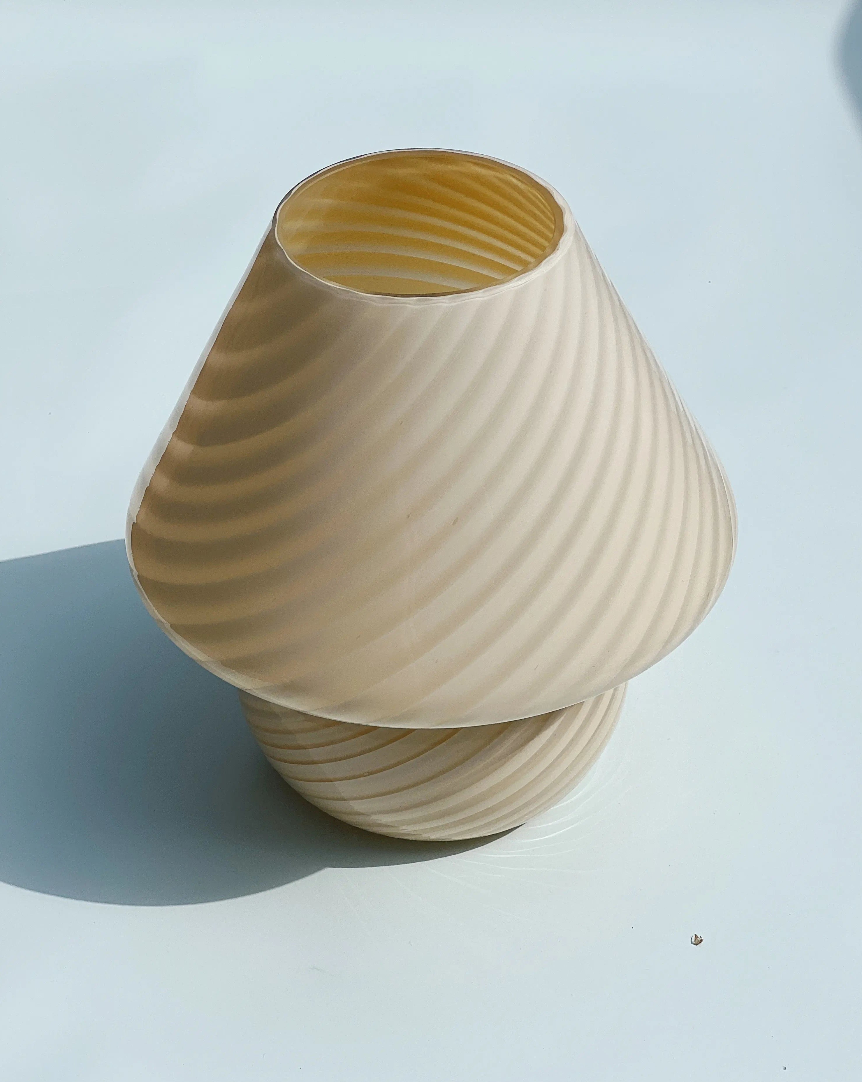 Vintage Murano Mushroom bordlampe | Creme/lysegul swirl glas, H27 cm Murano