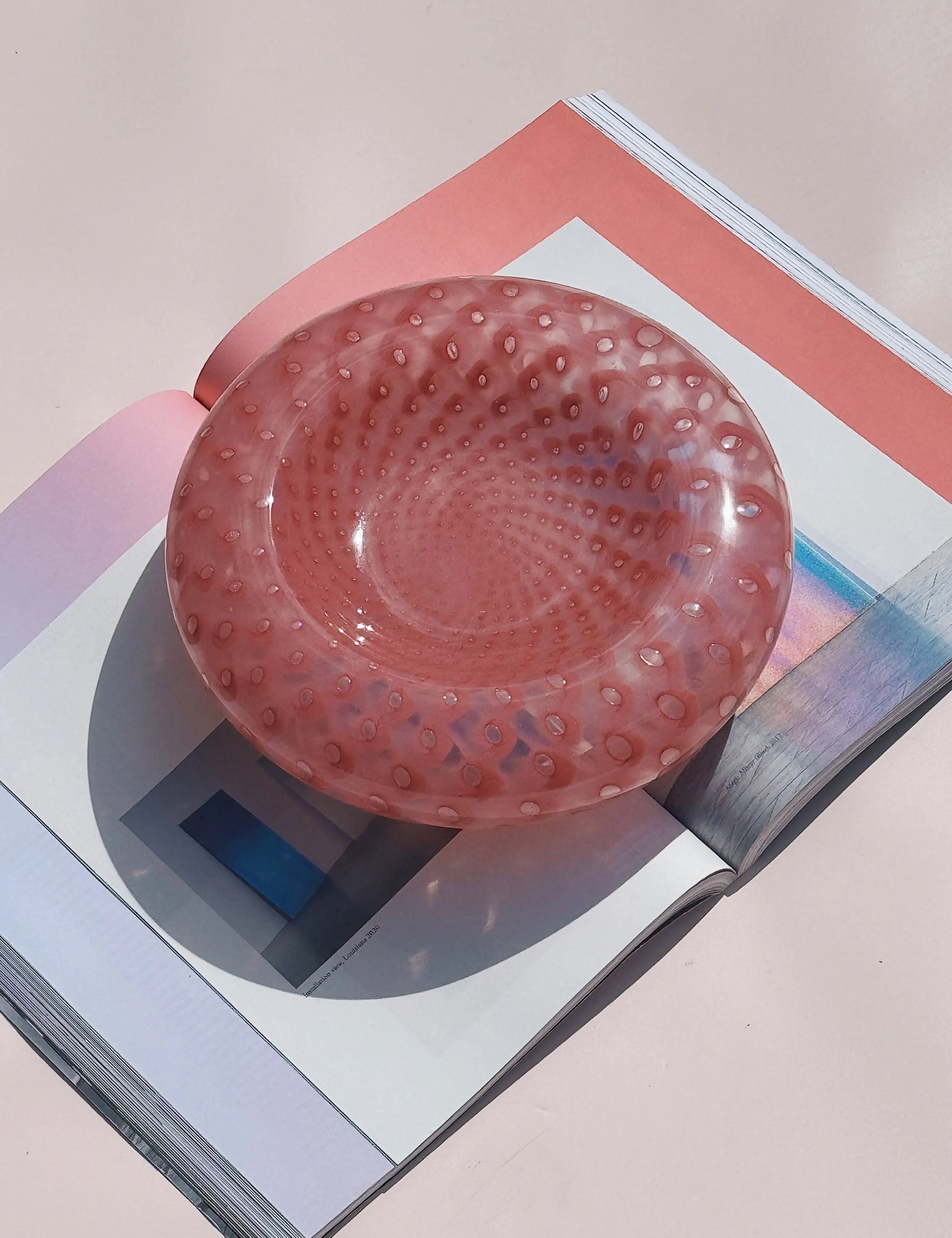 Vintage Murano Skål i Pink med Optiske Mønstre | D24 cm Studio Hafnia