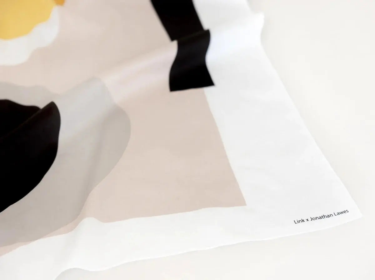 Kopi af Japansk Furoshiki "Arcs" i rød og hvid | 90 x 90 cm Link Collective