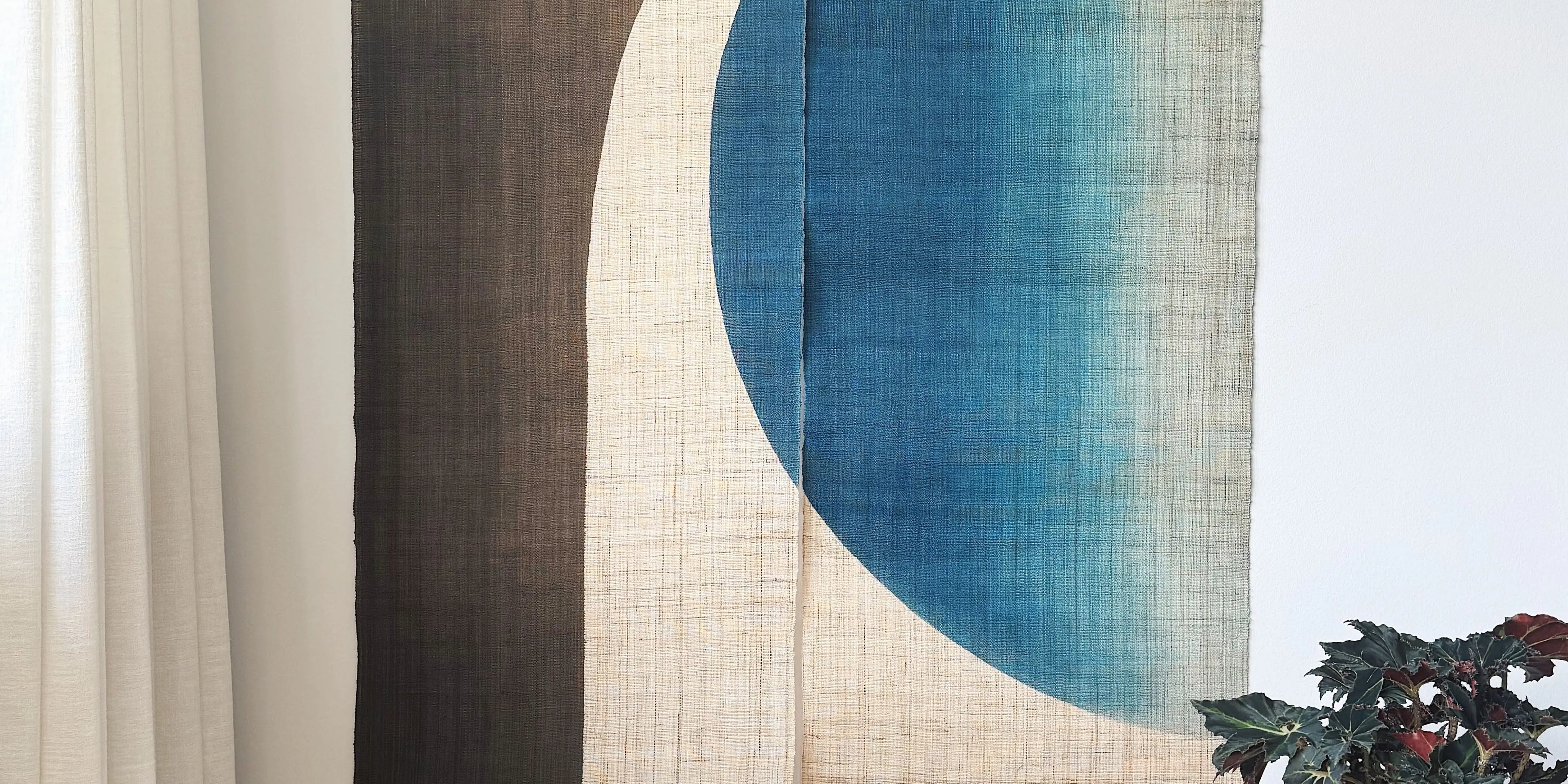 Japanese wall tapestry with abstract blue half-moon design, 85x150 cm – Studio Hafnia