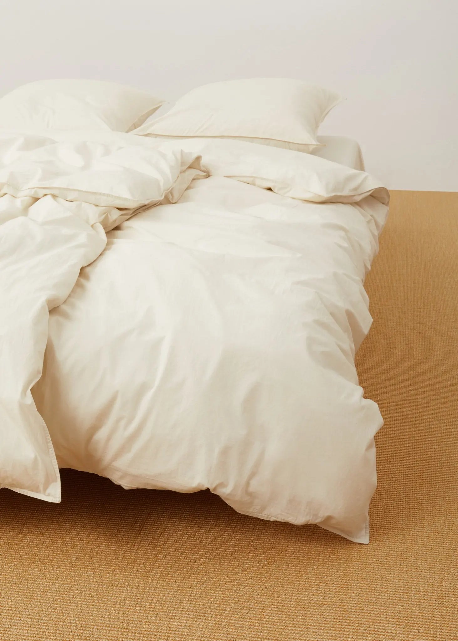 Aiayu bedding in organic cotton poplin – Pure Ecru 140x200 cm. Exclusive organic bedding collection at Studio Hafnia.