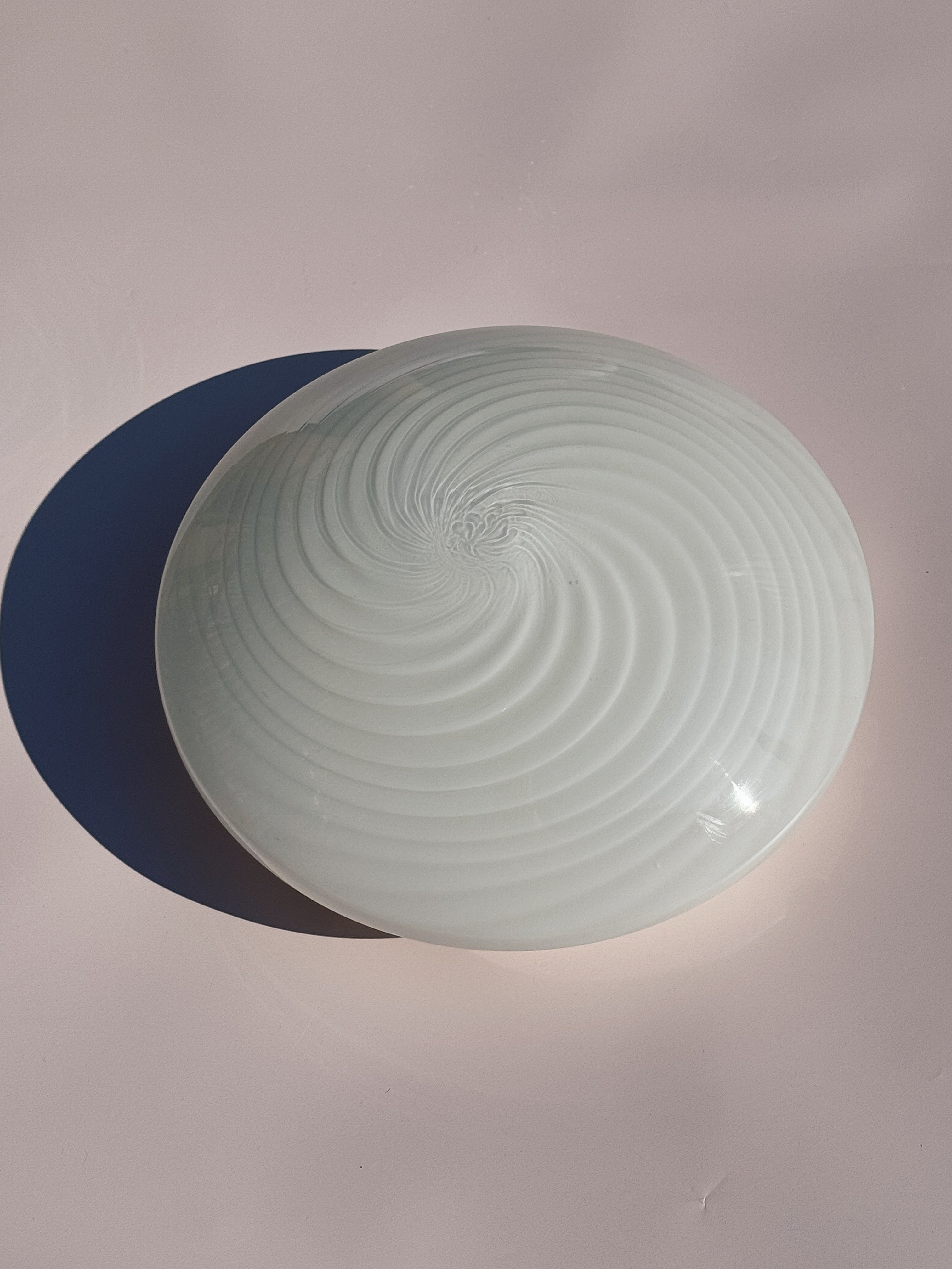 Vintage Murano plafondlampe i hvidt swirl glas | Loft-/væglampe Ø30 cm Murano