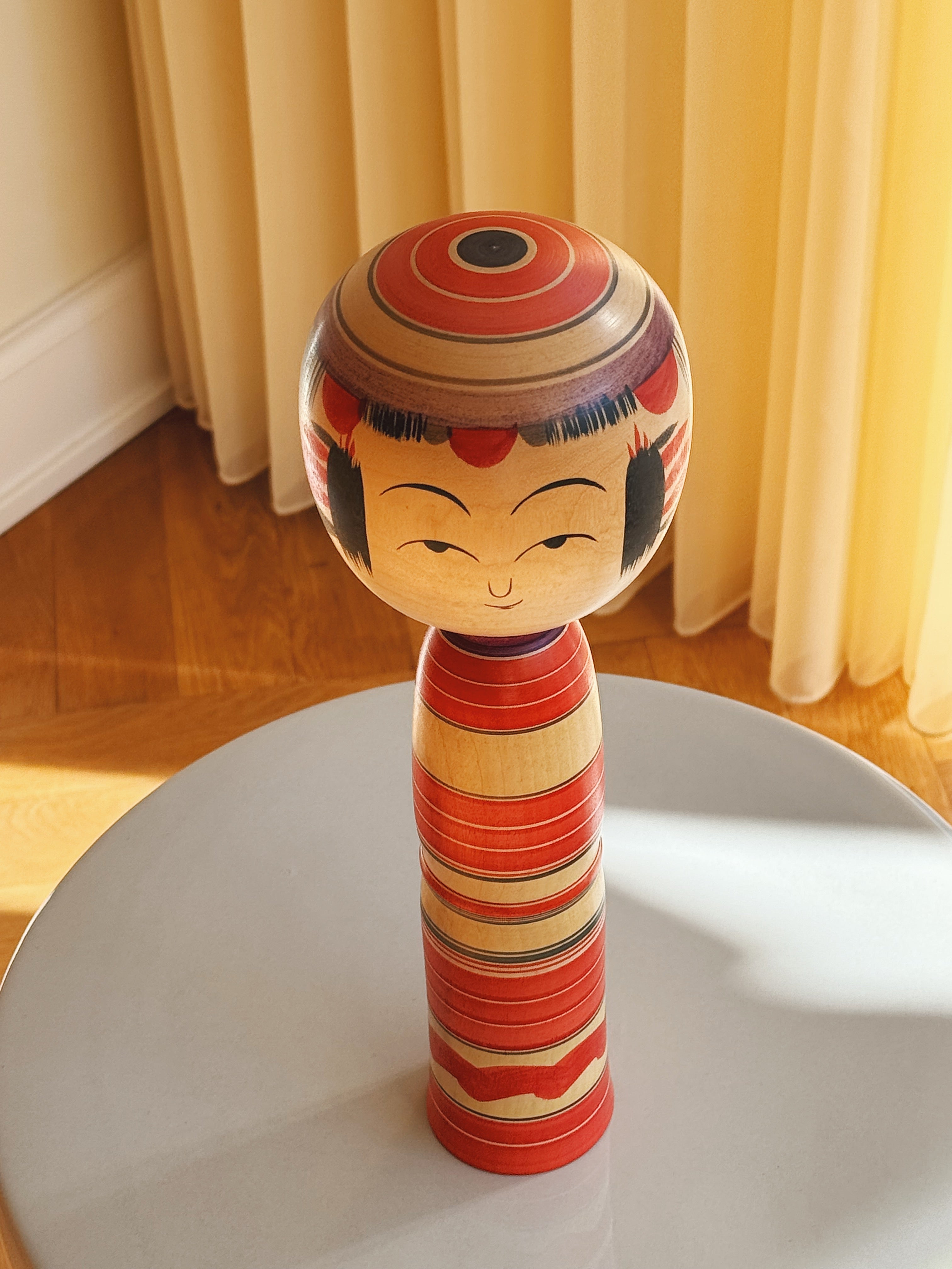 Vintage Kokeshi Dukke Nr. 225 fra Japan – Håndlavet | H 32,5 cm Studio Hafnia