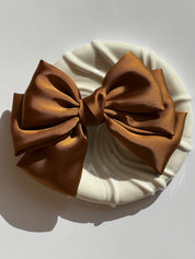 Sløjfe Hårklemme i Satin 16 cm | 4 forskellige farver STUDIO HAFNIA
