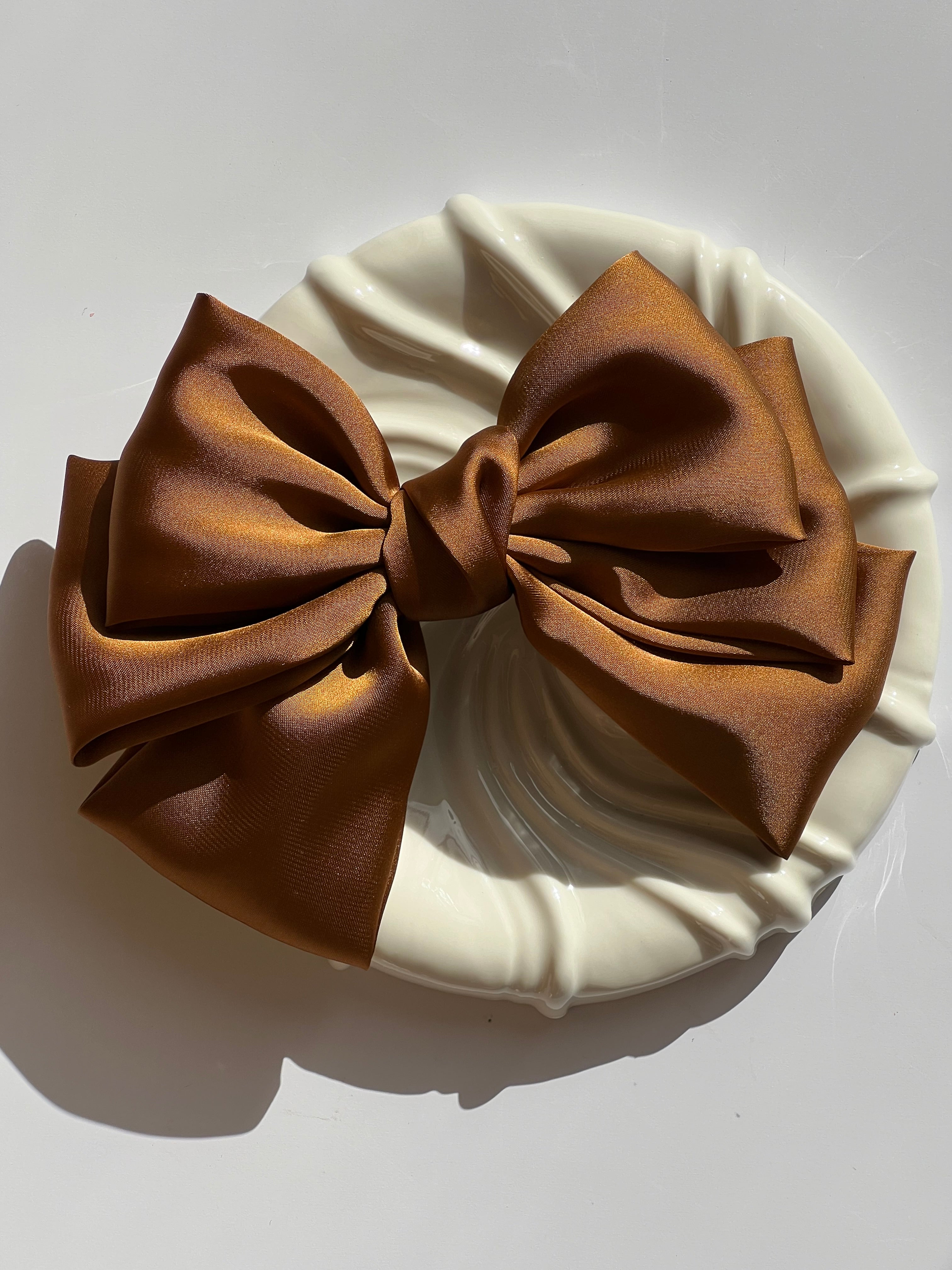 Sløjfe Hårklemme i Satin 16 cm | 4 forskellige farver STUDIO HAFNIA