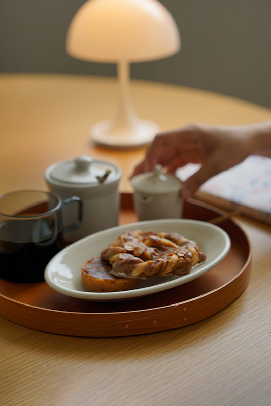 Shaker Round Tray Basic – round cherry wood tray made in the classic Shaker tradition