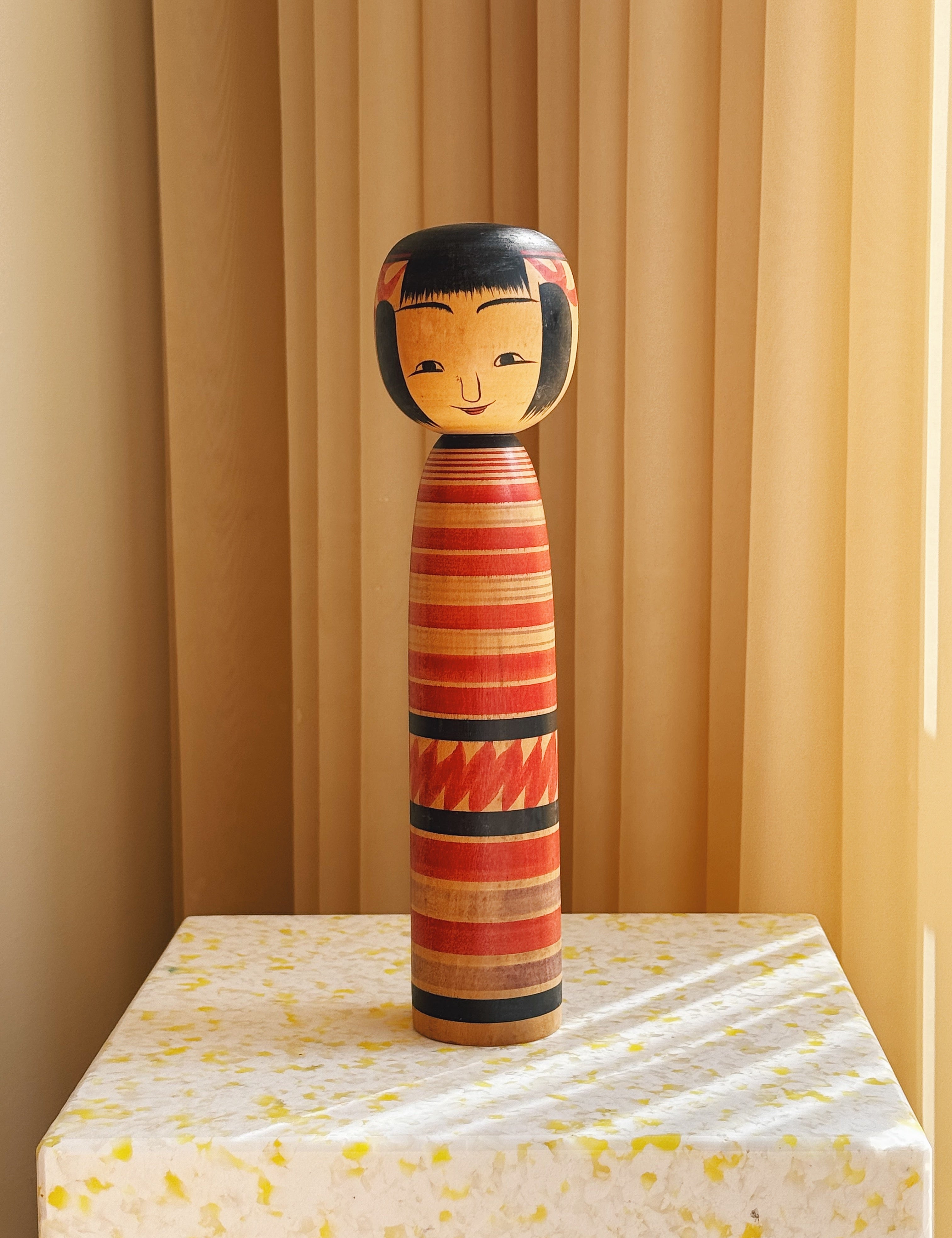 Vintage Kokeshi Dukke Nr. 204 fra Japan – Håndlavet | H31 cm Studio Hafnia