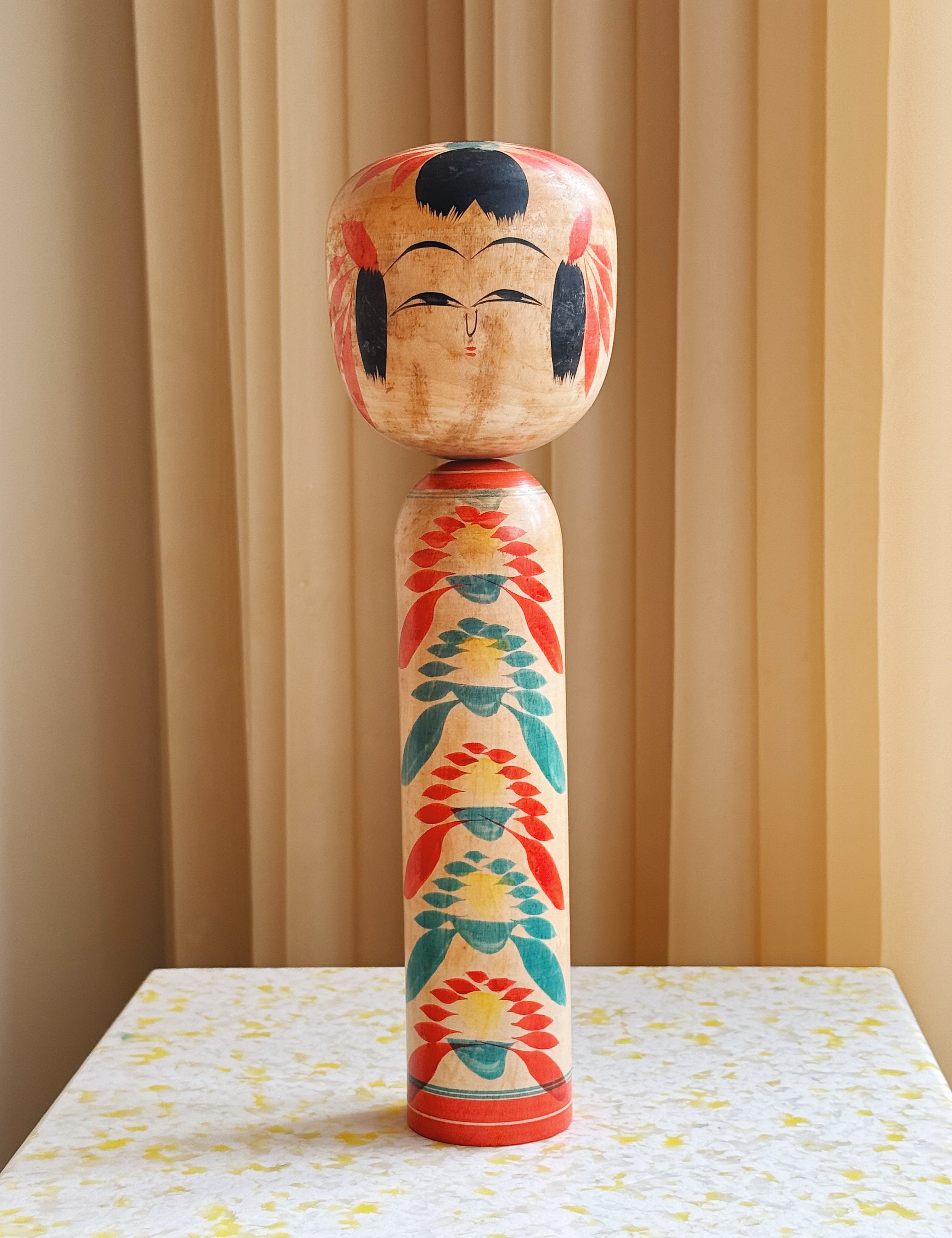 Vintage Kokeshi Dukke Nr. 192 fra Japan – Håndlavet | H31 cm Studio Hafnia