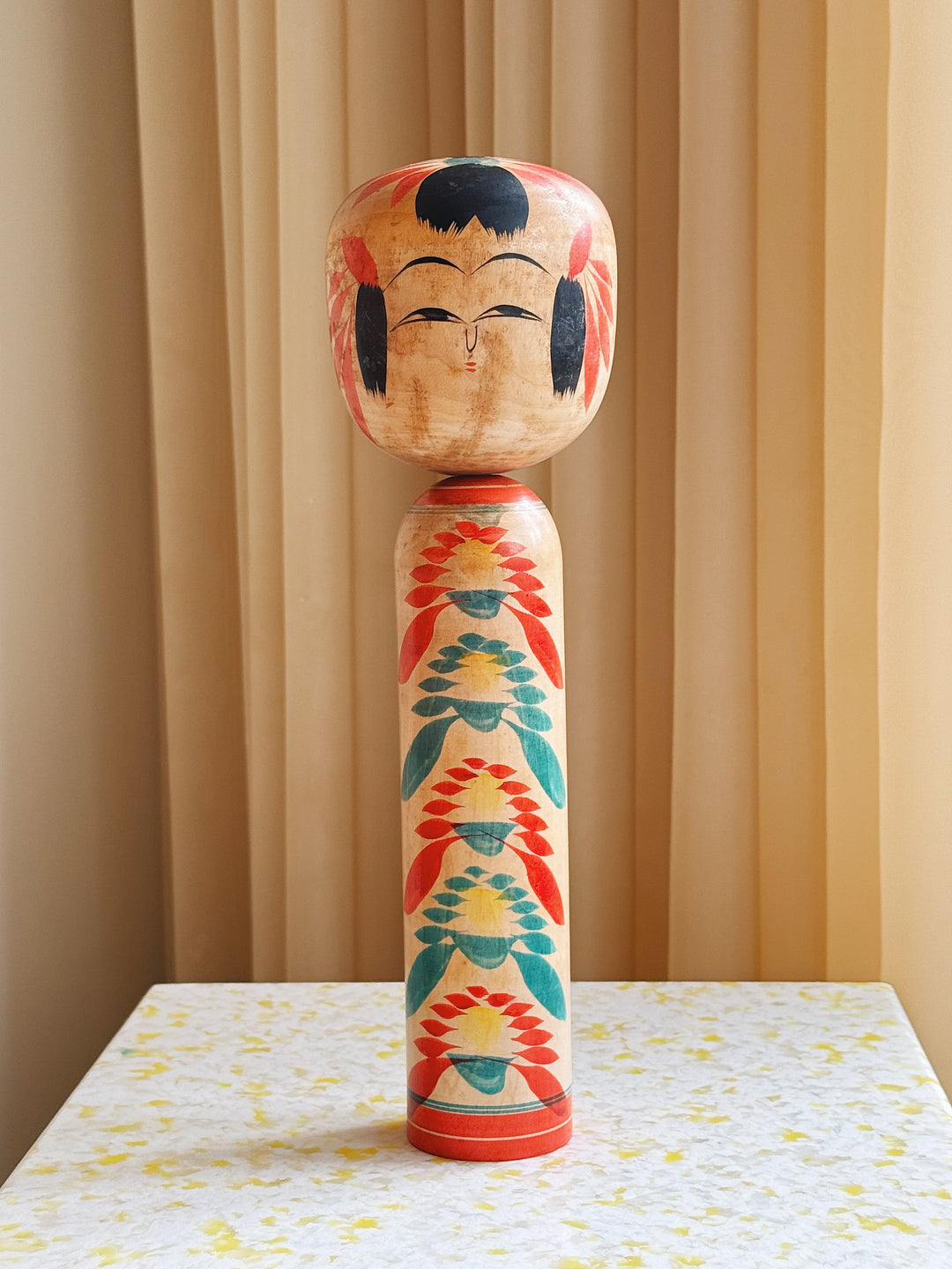 Vintage Kokeshi Dukke Nr. 192 fra Japan – Håndlavet | H31 cm Studio Hafnia