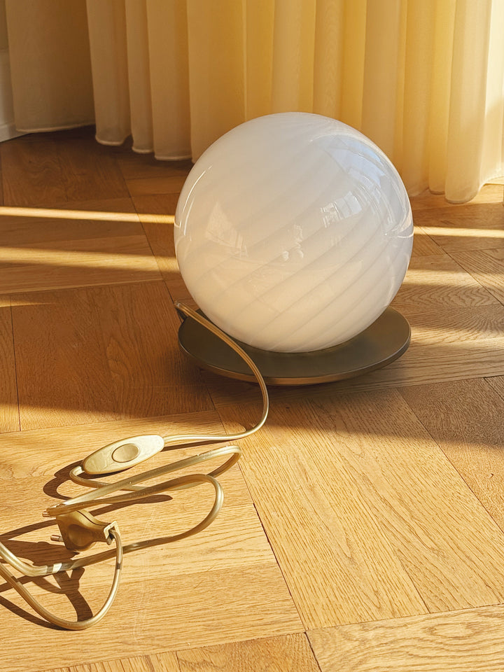 Vintage Murano Swirl Globe Bordlampe i Hvidt Glas | H20 cm Murano