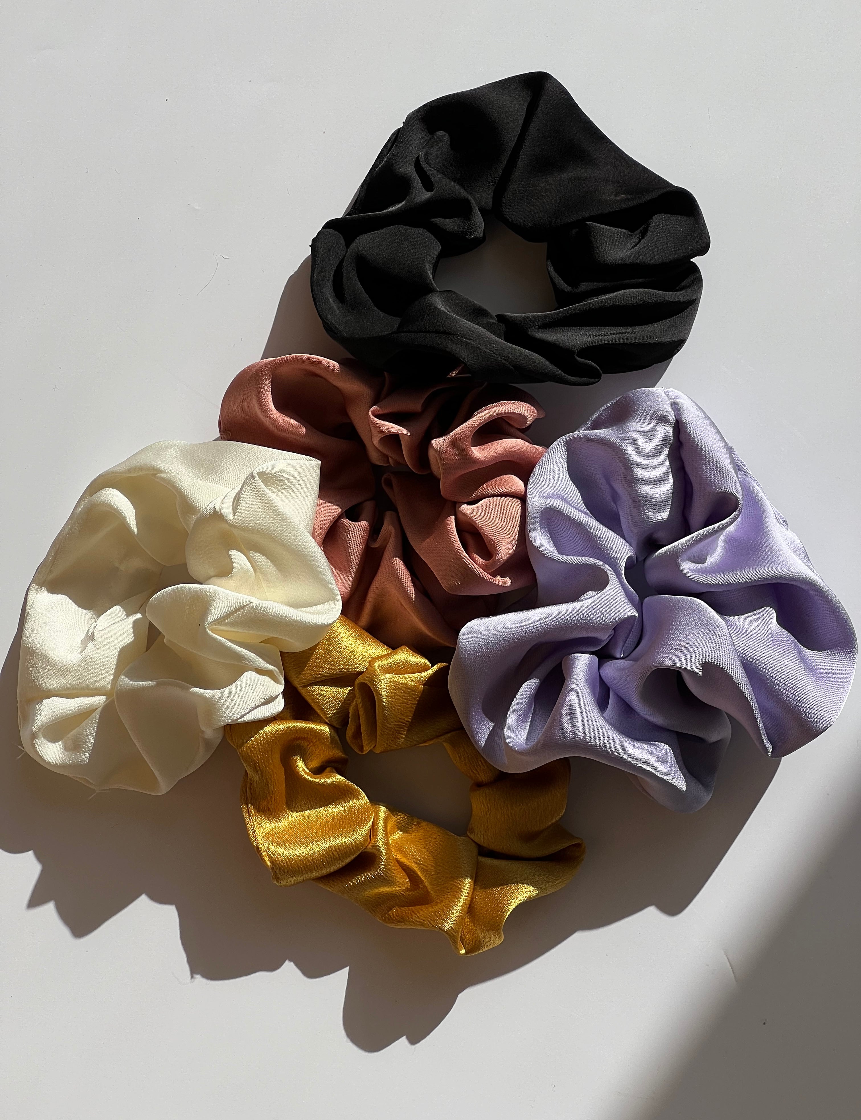 Scrunchies | 5 forskellige farver STUDIO HAFNIA