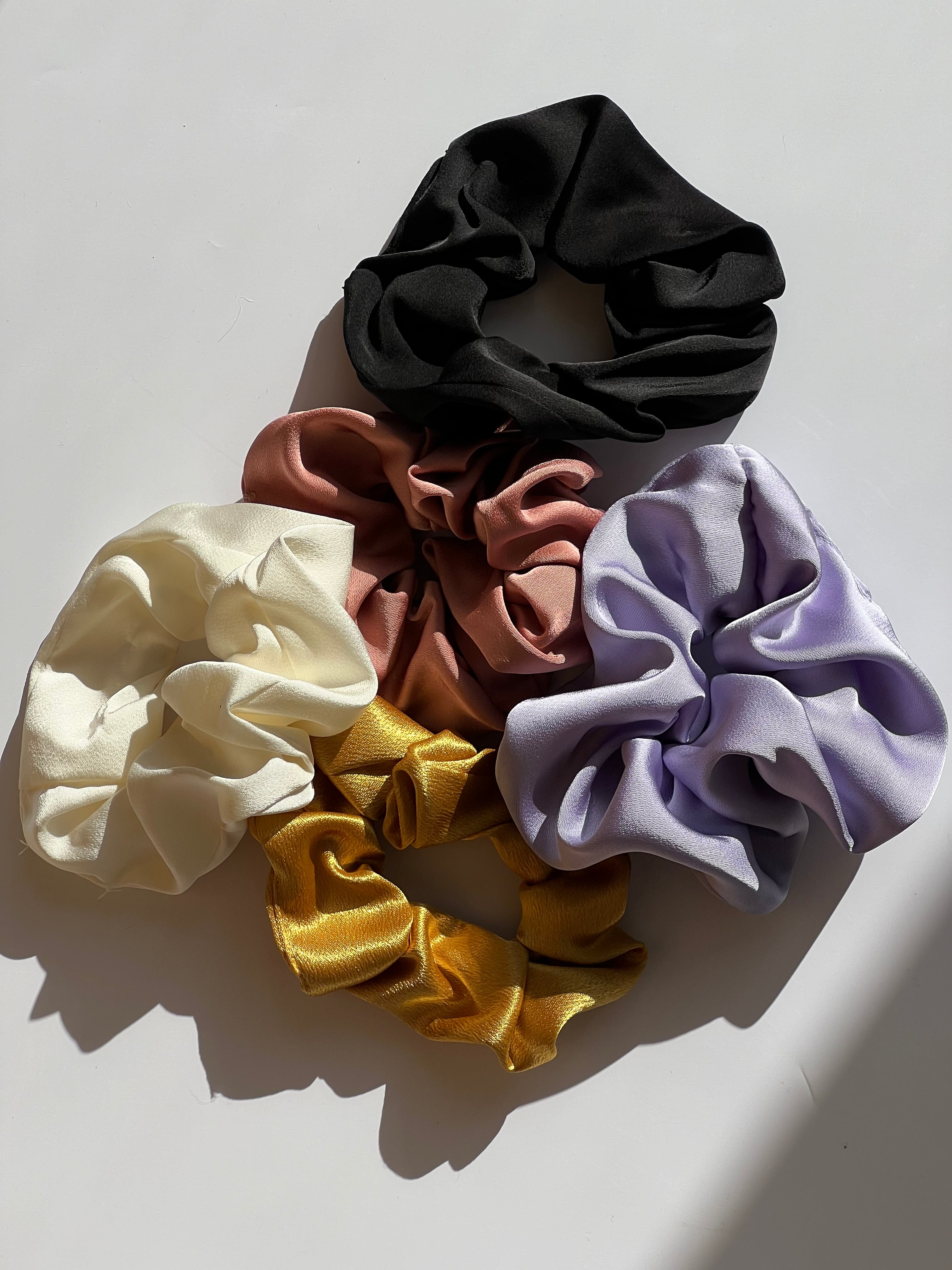 Scrunchies | 5 forskellige farver STUDIO HAFNIA