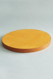 Shaker Round Tray Basic in cherry wood – round wooden tray with visible wood grain