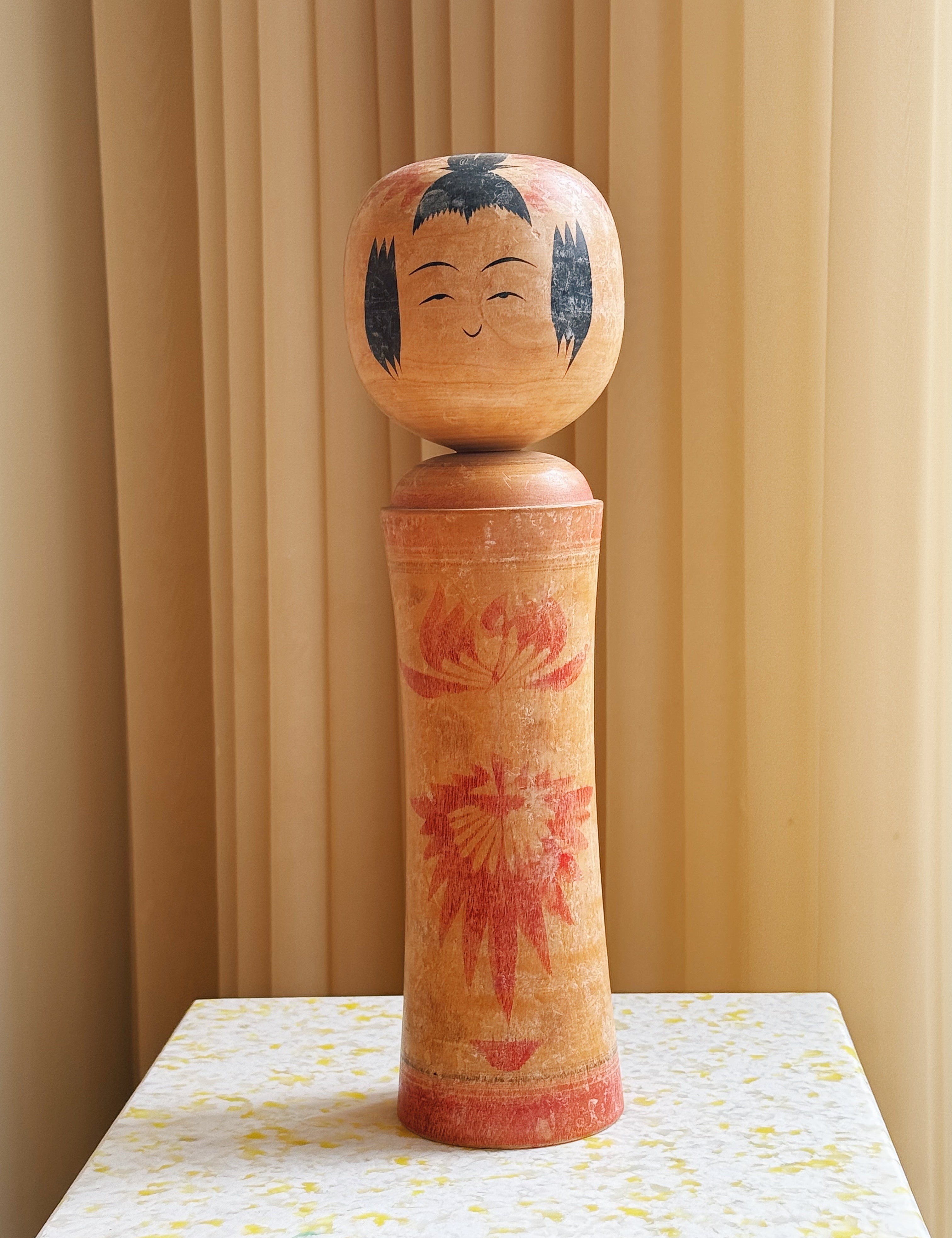 Vintage Kokeshi Dukke Nr. 216 fra Japan – Håndlavet | H36,5 cm Studio Hafnia