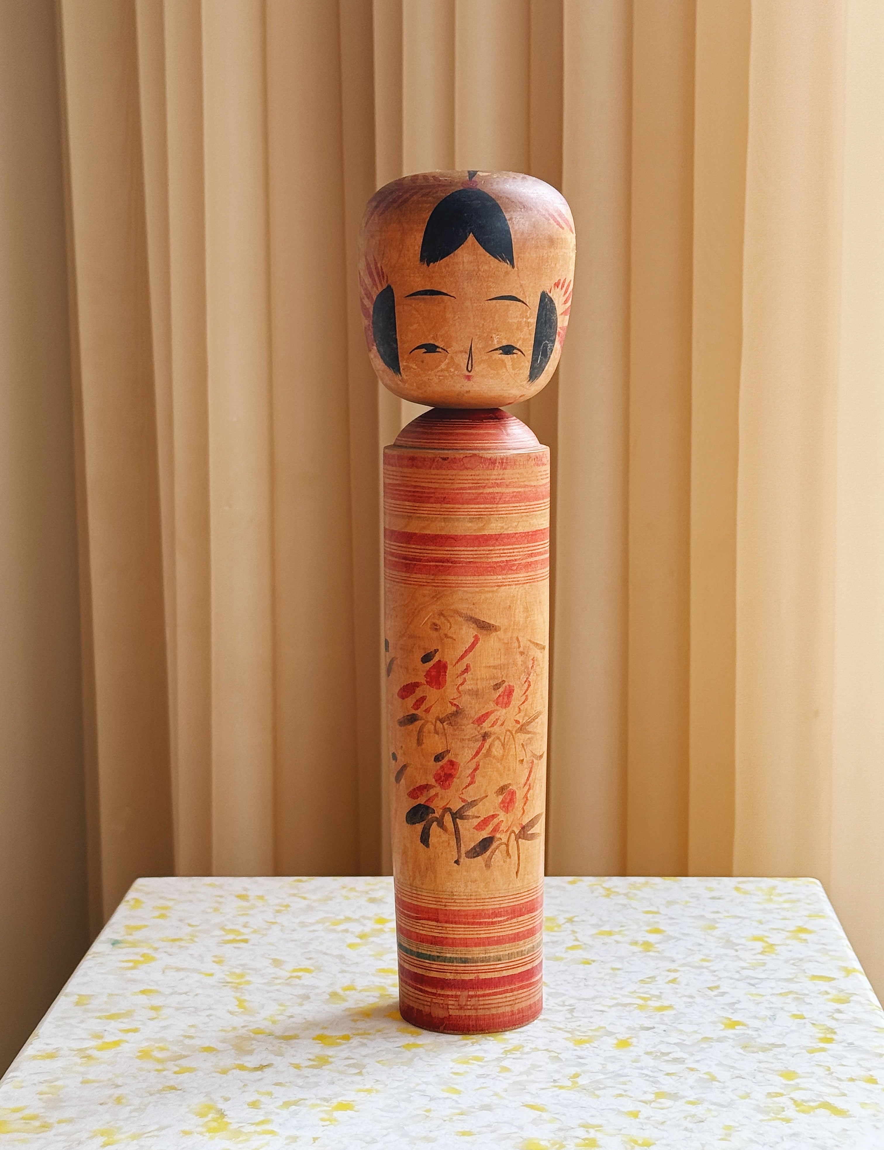Vintage Kokeshi Dukke Nr. 174 fra Japan – Håndlavet | H29,5 cm Studio Hafnia