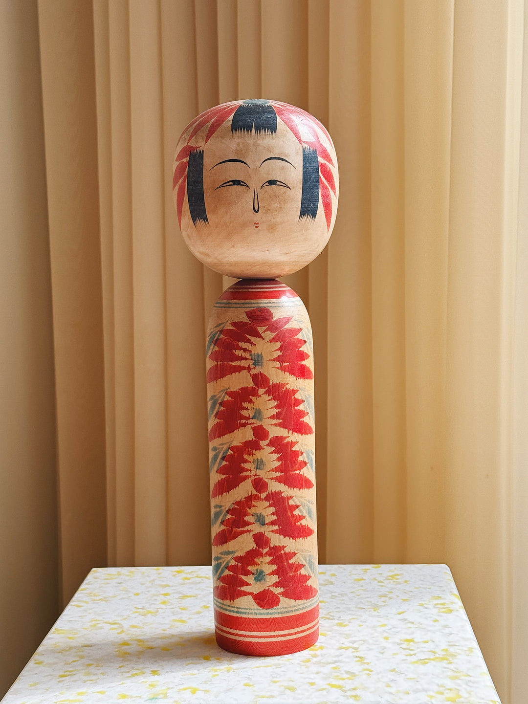 Vintage Kokeshi Dukke Nr. 215 fra Japan – Håndlavet | H36 cm Studio Hafnia