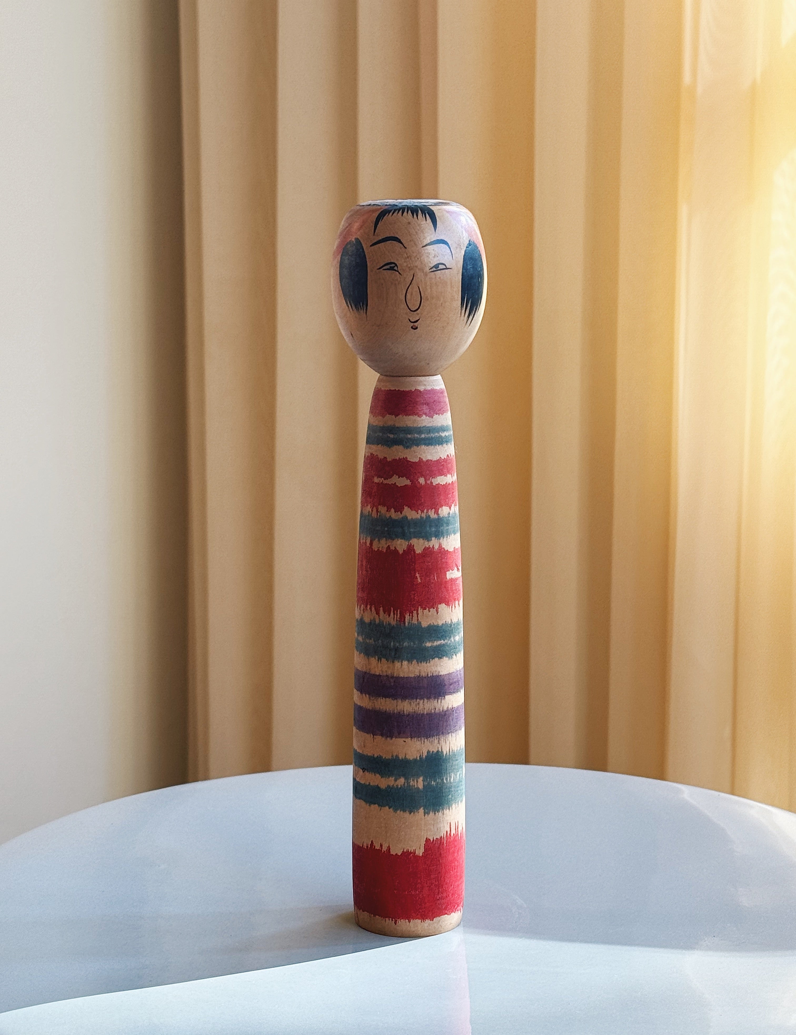Vintage Kokeshi Dukke Nr. 221 fra Japan – Håndlavet | H 25 cm Studio Hafnia