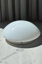 White Murano ceiling/wall lamp in opal glass in profile, Ø32 cm