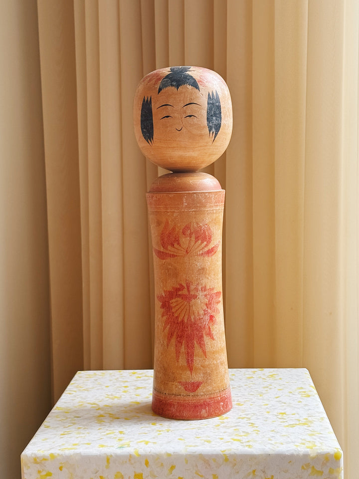 Vintage Kokeshi Dukke Nr. 216 fra Japan – Håndlavet | H36,5 cm Studio Hafnia
