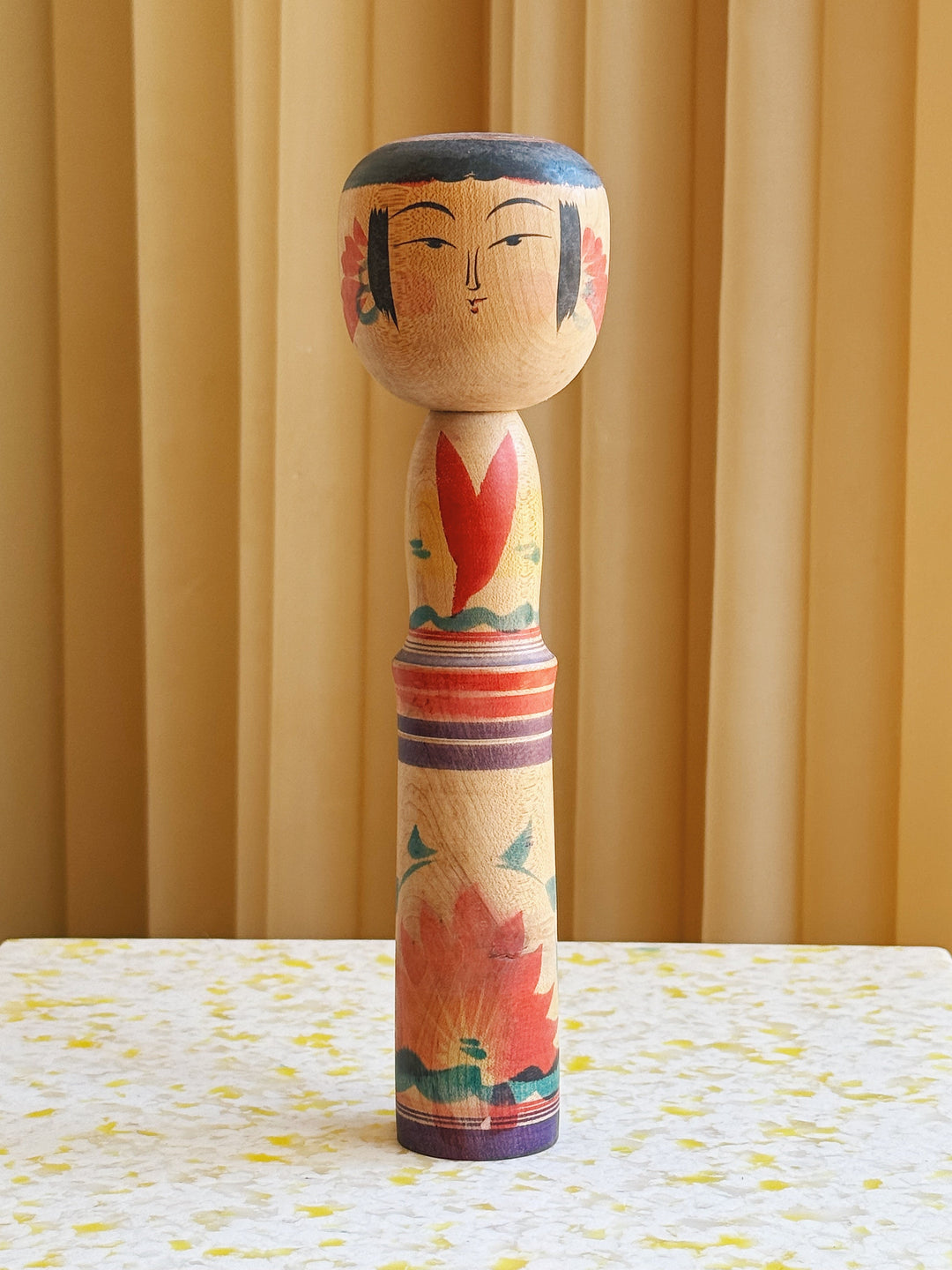 Vintage Kokeshi Dukke Nr. 182 fra Japan – Håndlavet | H24 cm Studio Hafnia