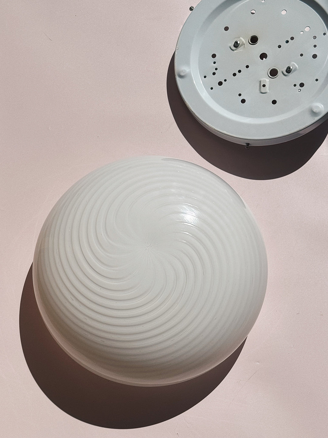 Vintage Murano Plafondlampe i Hvidt Swirl Glas | Loft-/Væglampe Ø29 cm Studio Hafnia