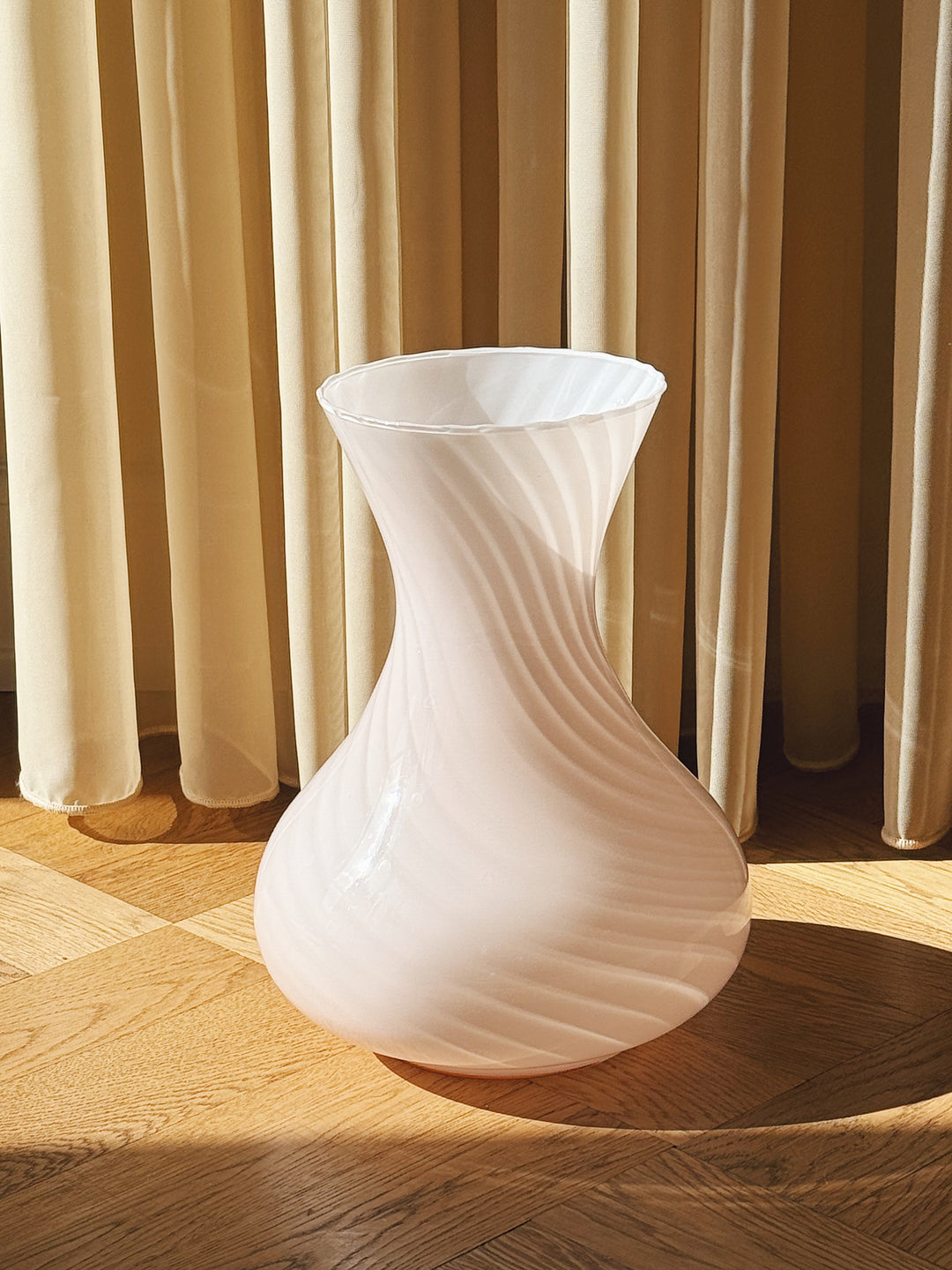 Vintage Murano Vase i Lys Pink | H27 cm Studio Hafnia