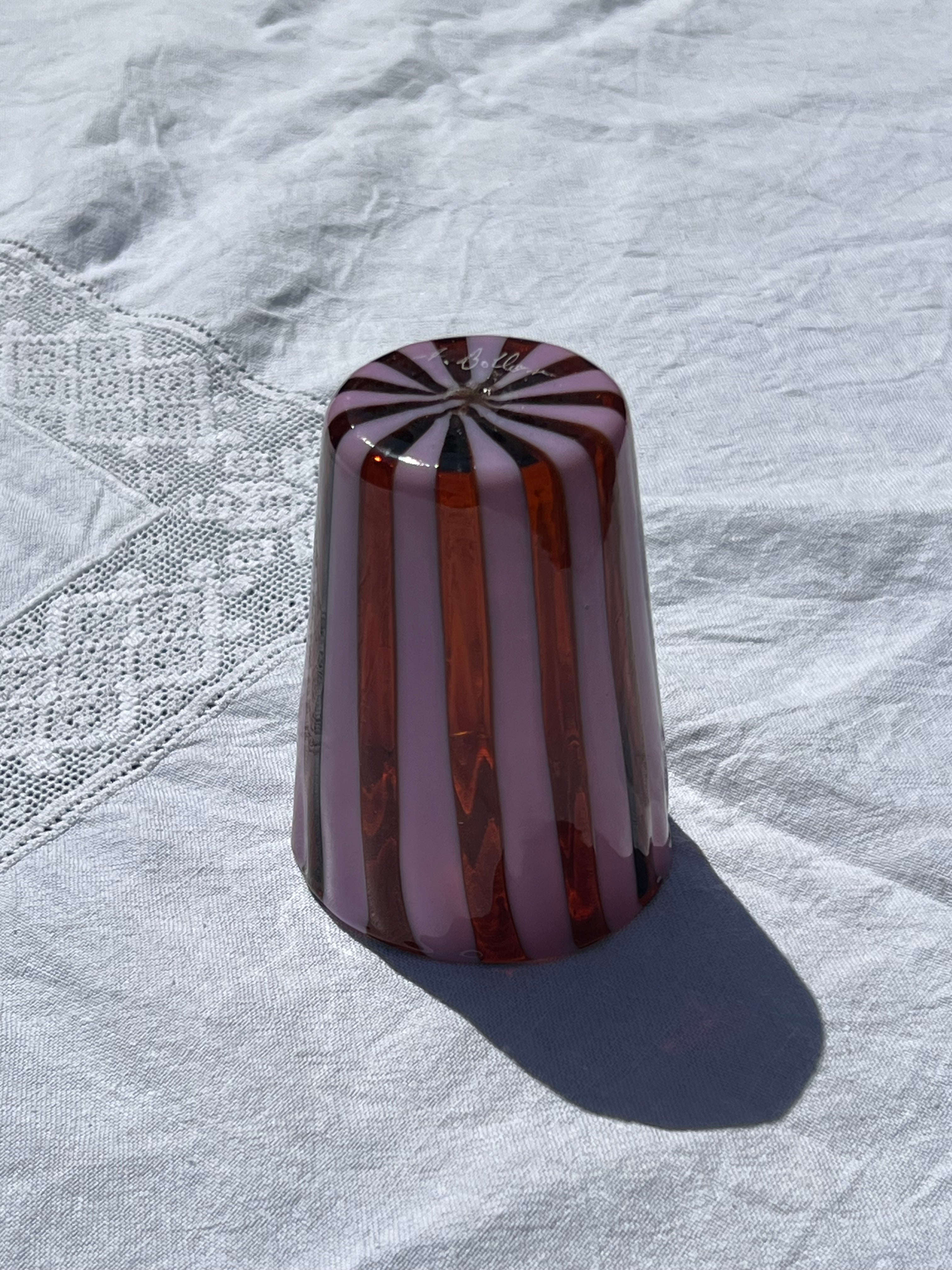 Håndblæst Murano Glas i Gio Ponti Stil med Karamelfarvede og Ametyst Striber Murano