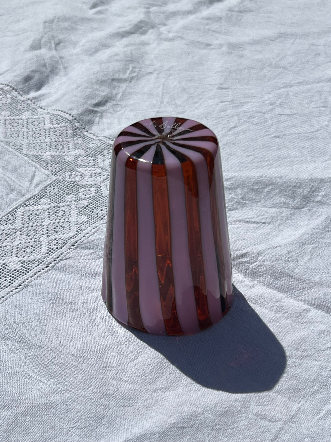 Håndblæst Murano Glas i Gio Ponti Stil med Karamelfarvede og Ametyst Striber Murano