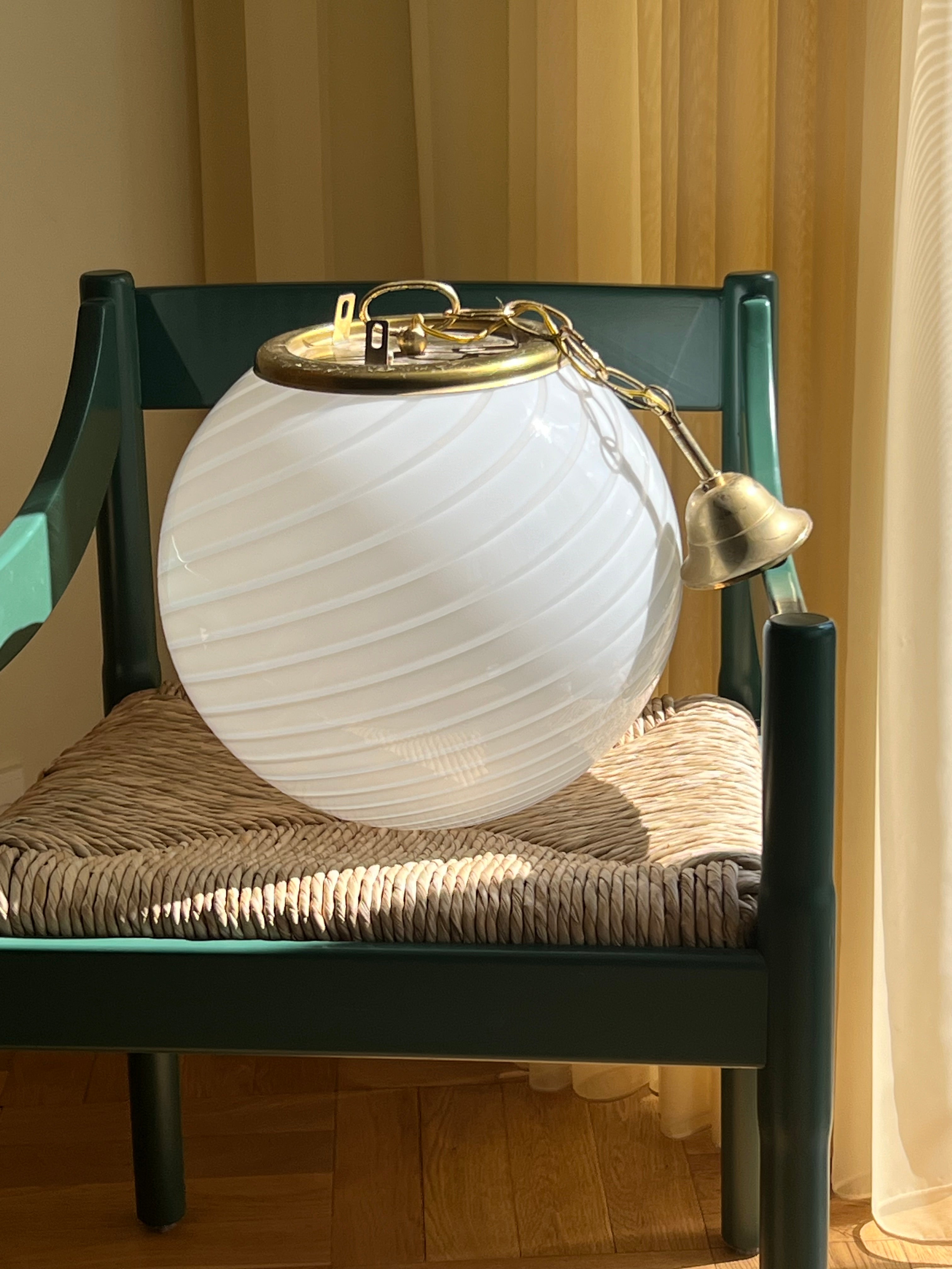 Vintage murano swirl pendel loftslampe | Hvid med messing, Ø34 cm Murano