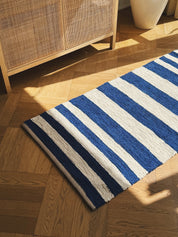 Gulvtæppe i Bomuld fra Casa Cubista – Marineblå & Naturstribet | 70 x 140 cm Casa Cubista